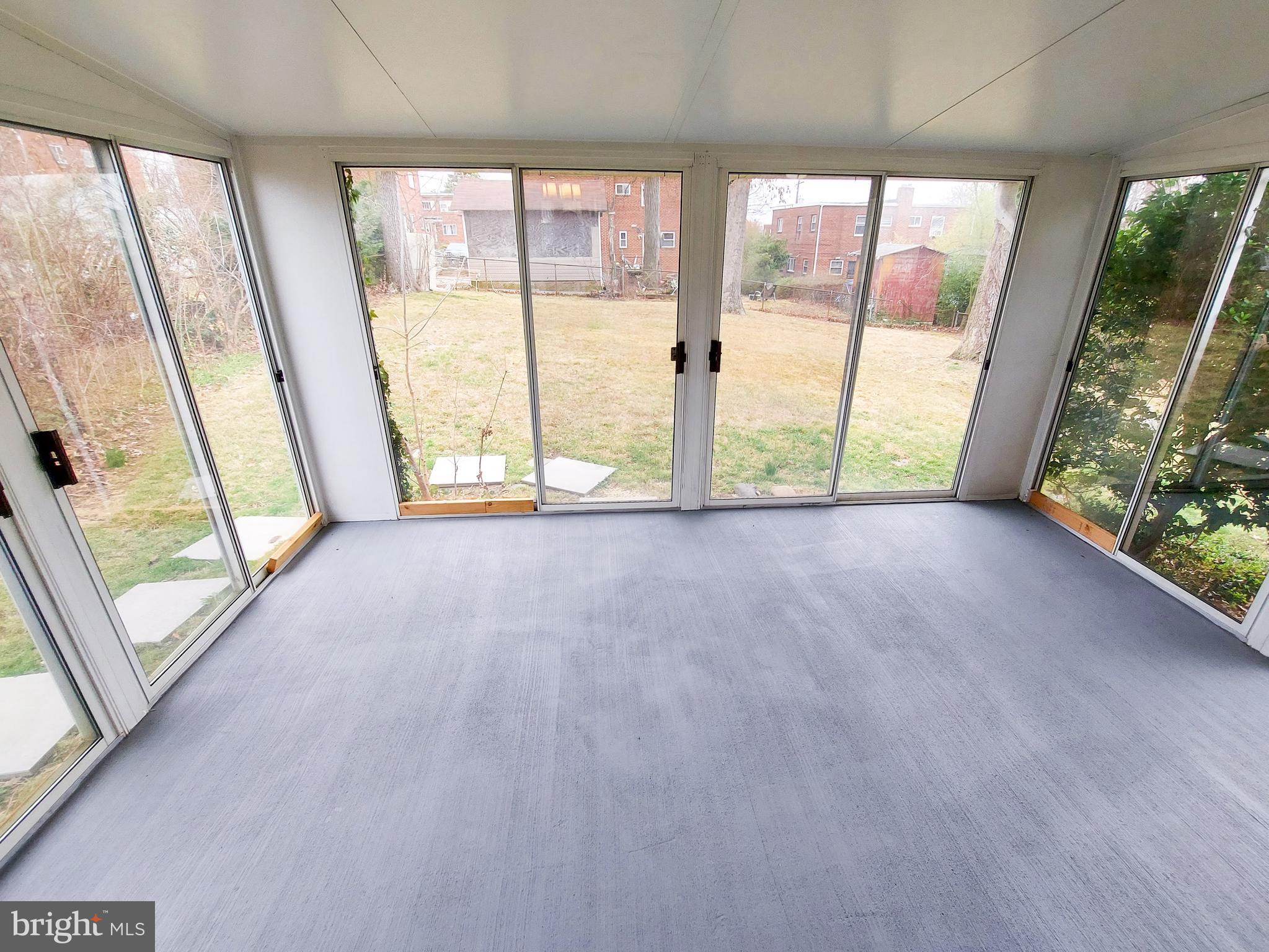 NEW HAMPSHIRE ESTATES - Residential Lease