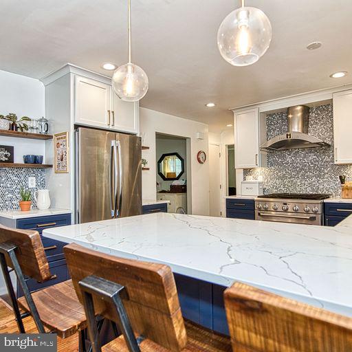 RIVERSIDE ESTATES - Residential Lease