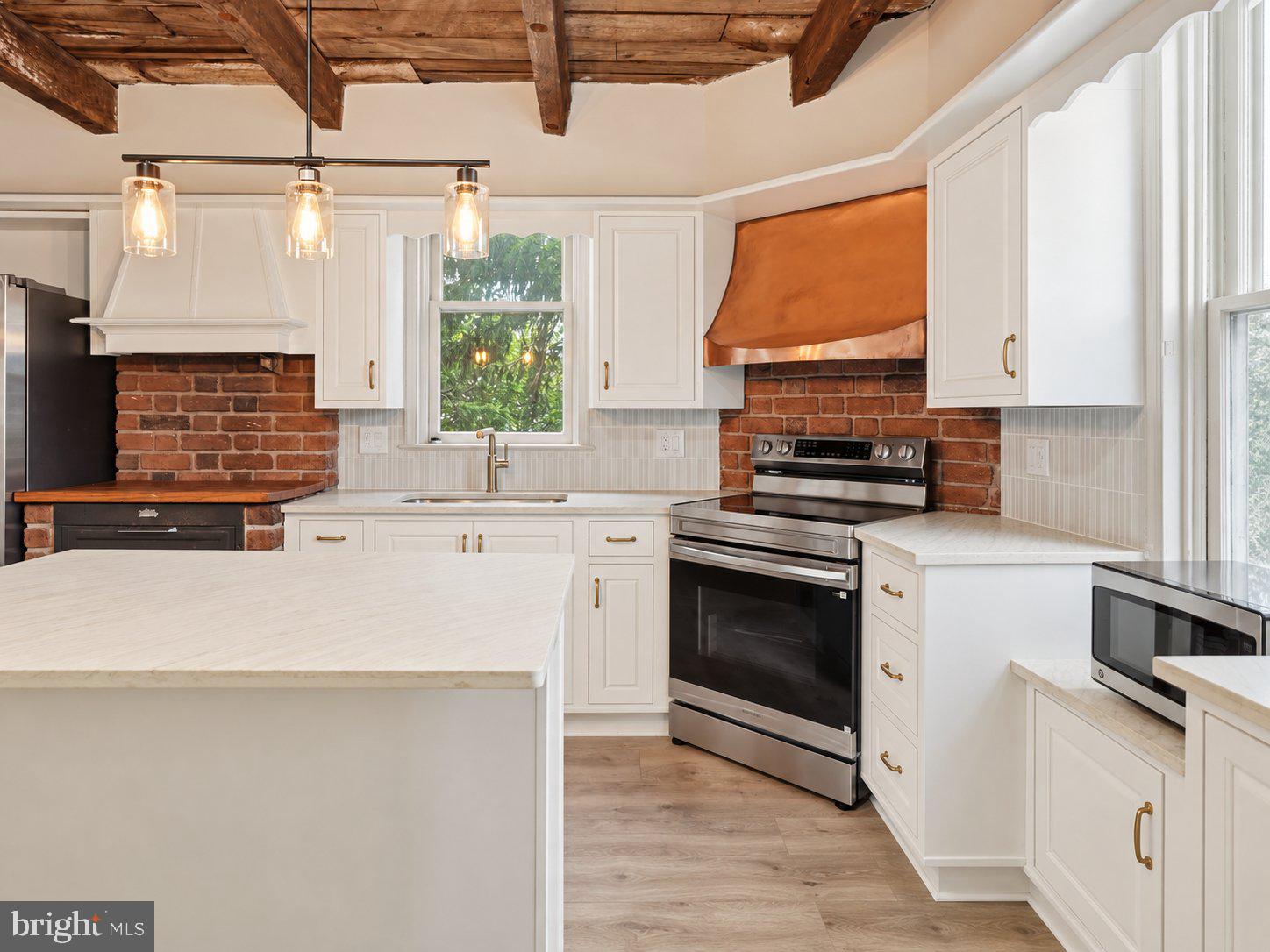 434 W MAIN STREET