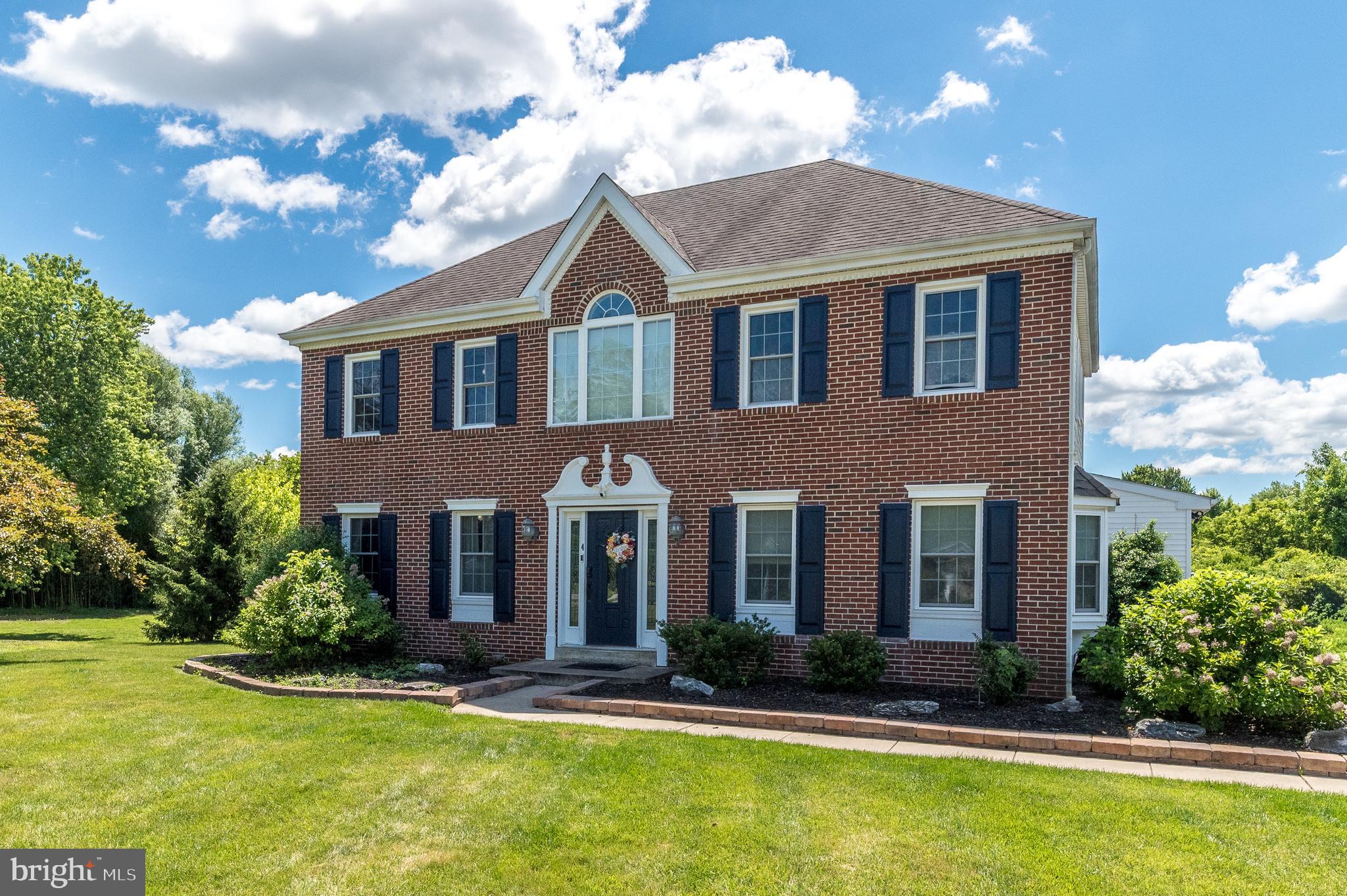 4 MAGNOLIA COURT