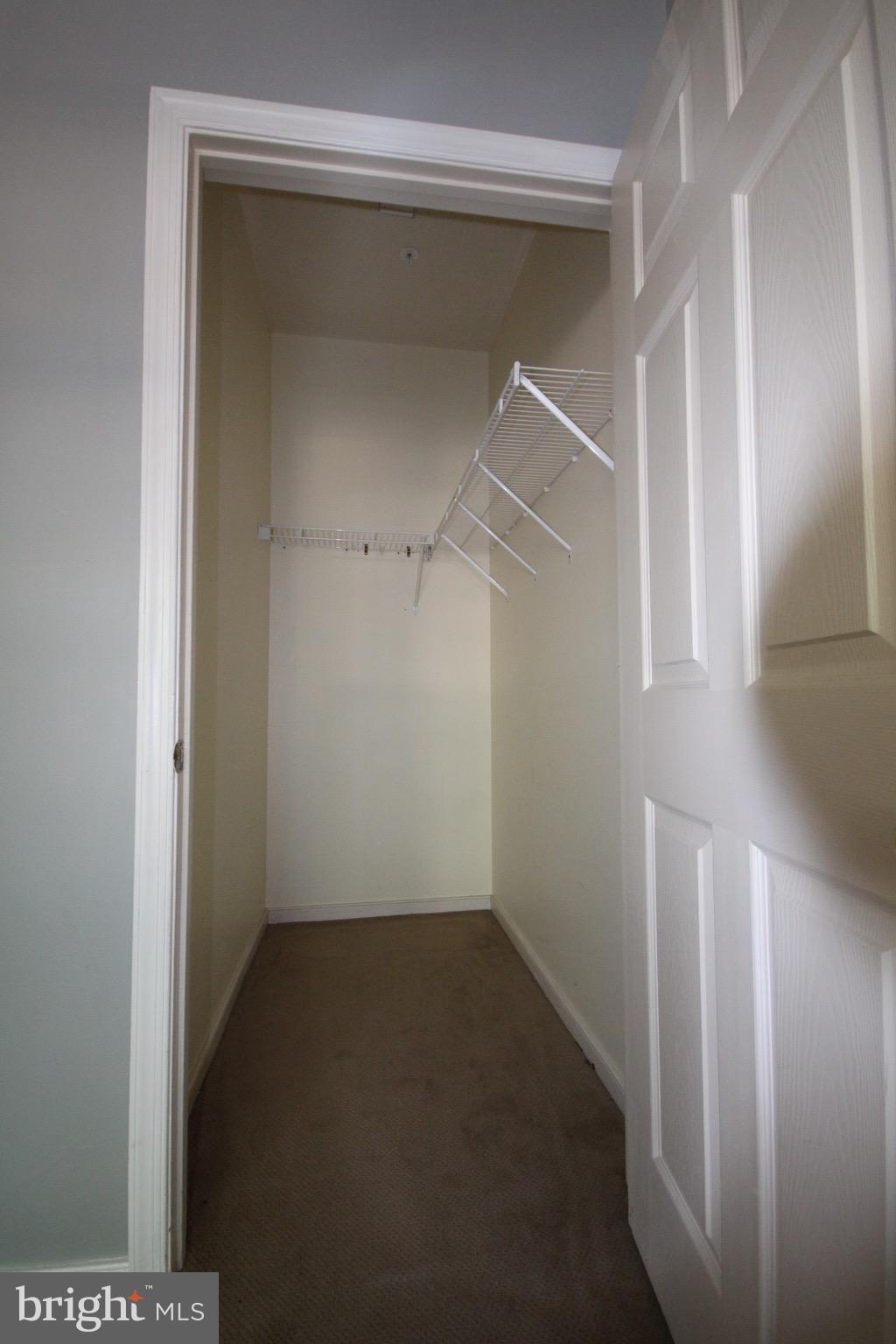 RIVERGATE II - Residential Lease