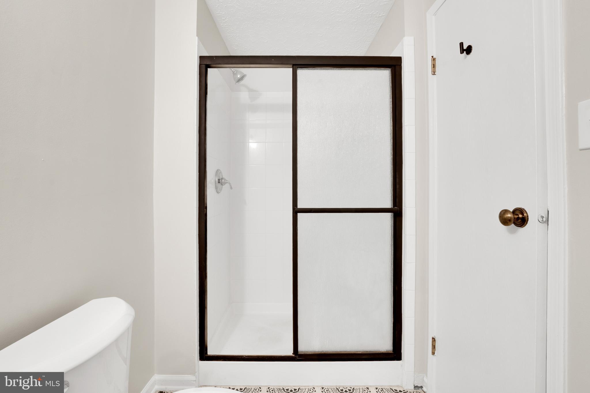 POHICK VILLAGE - Residential Lease