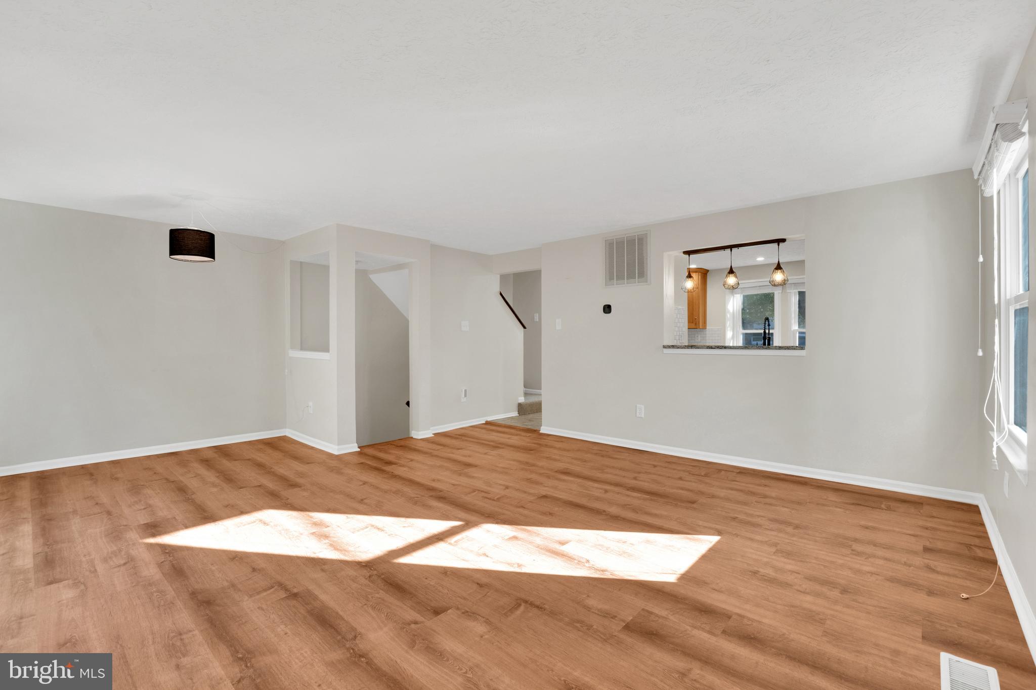 POHICK VILLAGE - Residential Lease