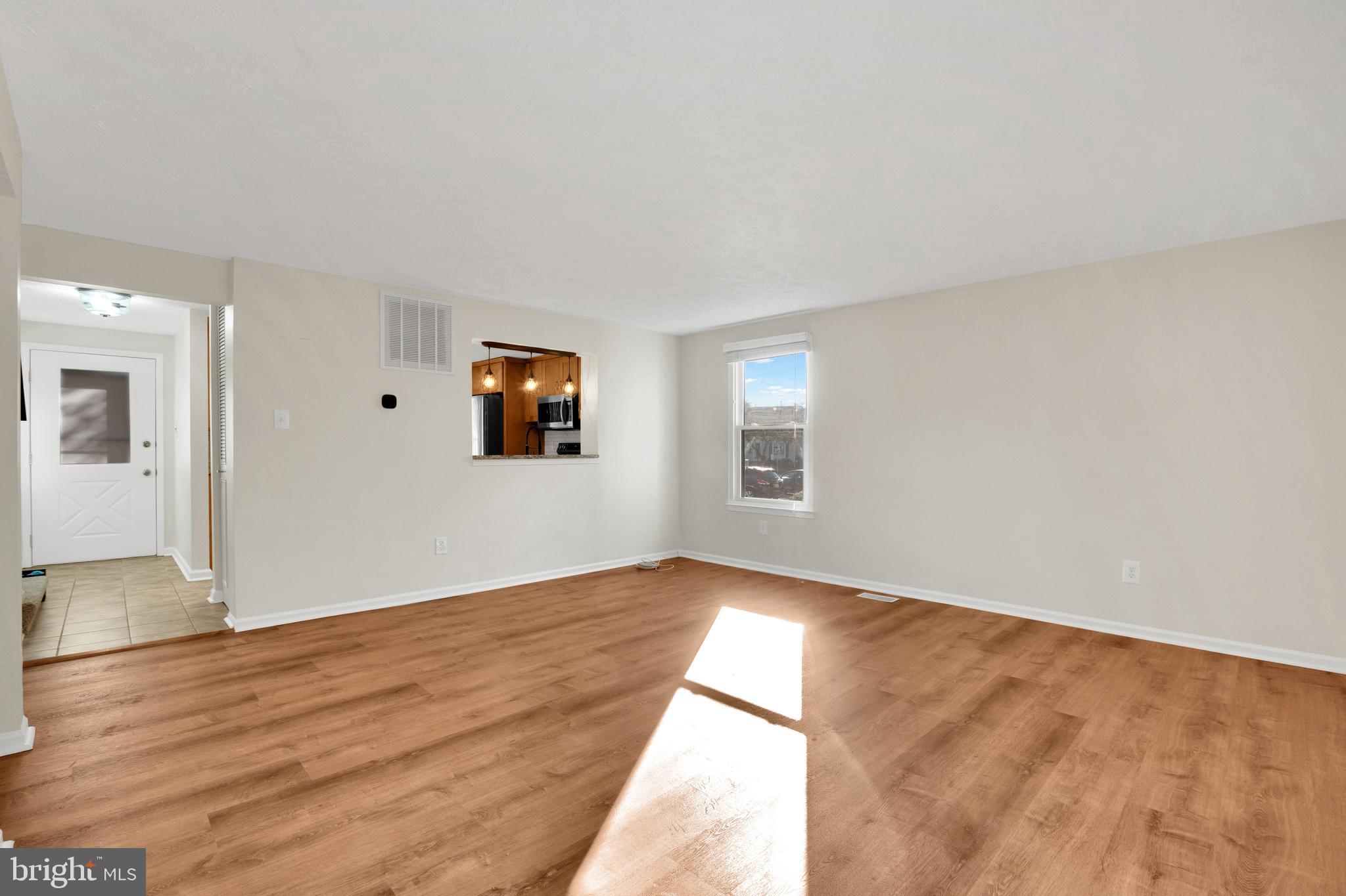 POHICK VILLAGE - Residential Lease