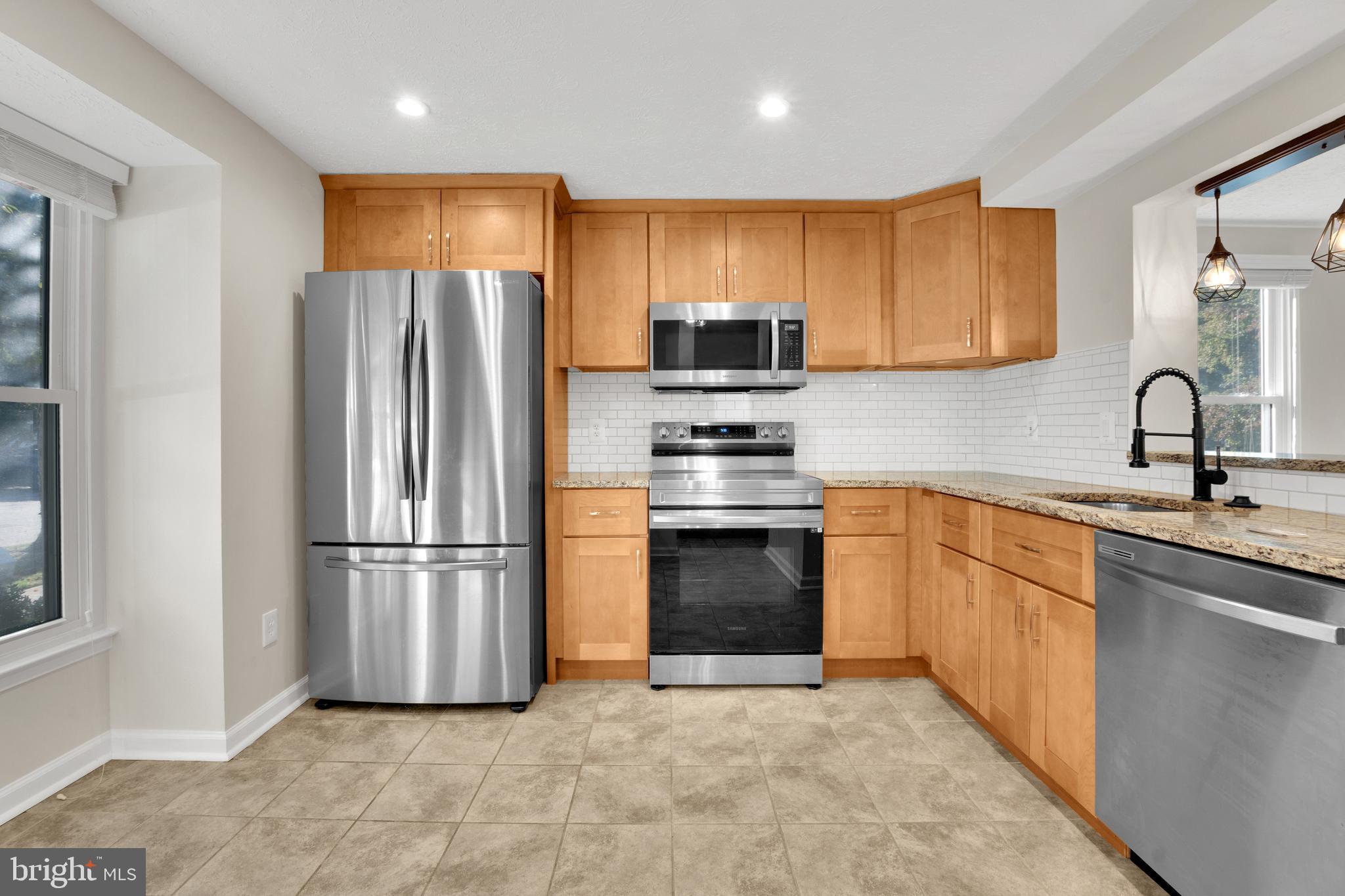 POHICK VILLAGE - Residential Lease