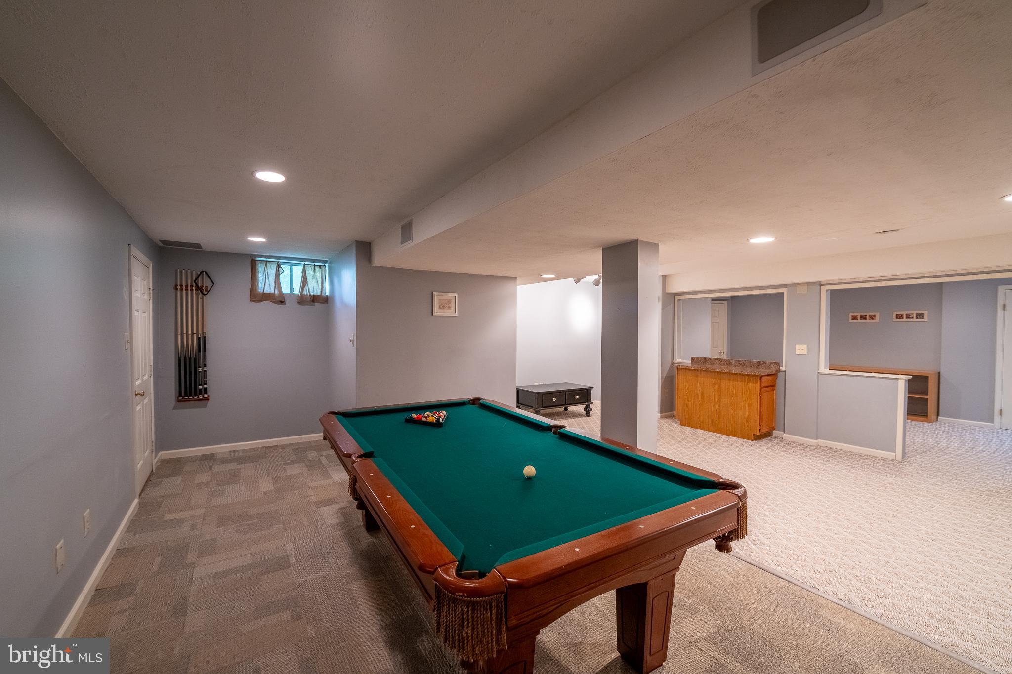 ABBEY DOWNS - Residential