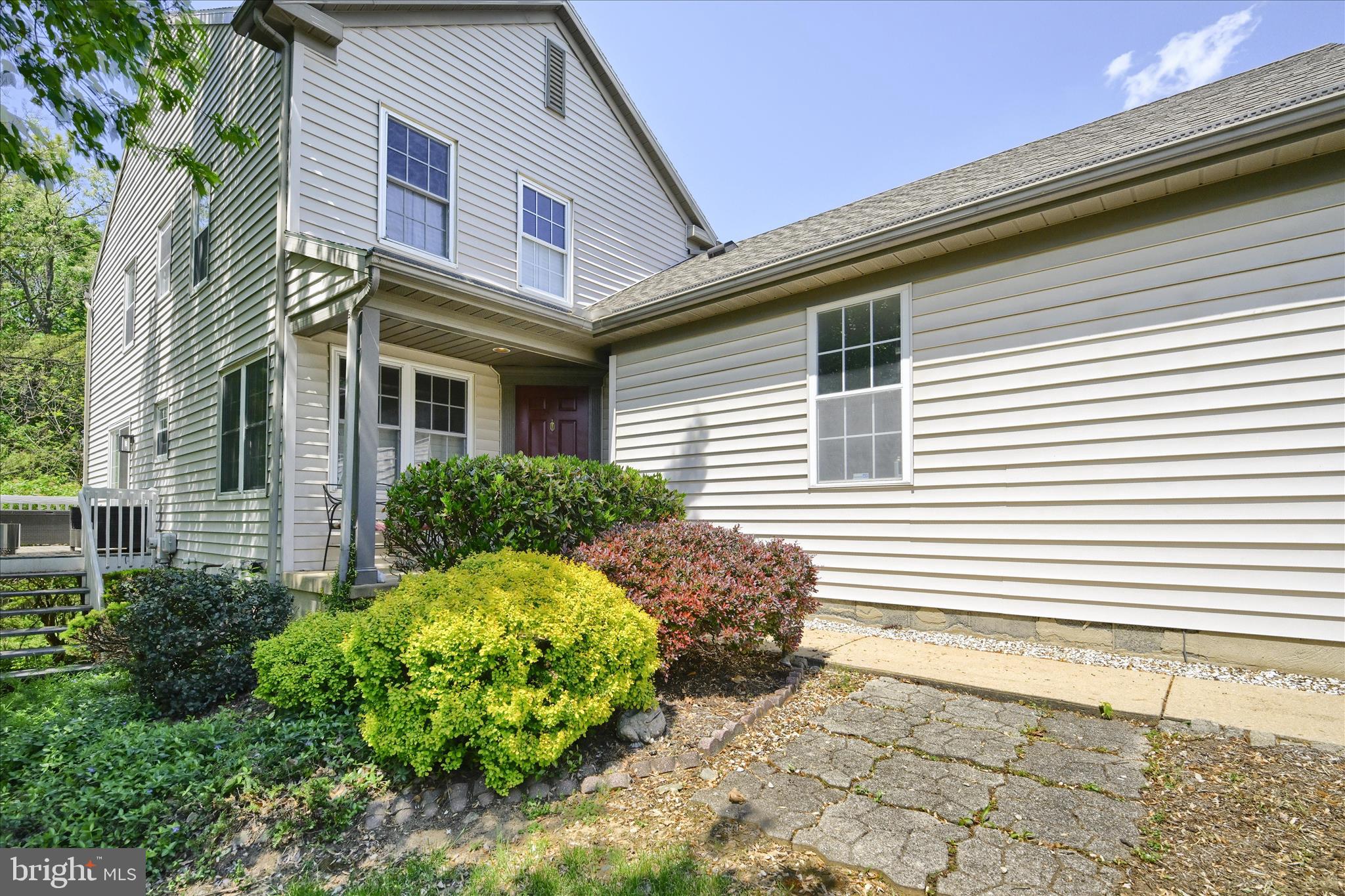112 TEAL TERRACE