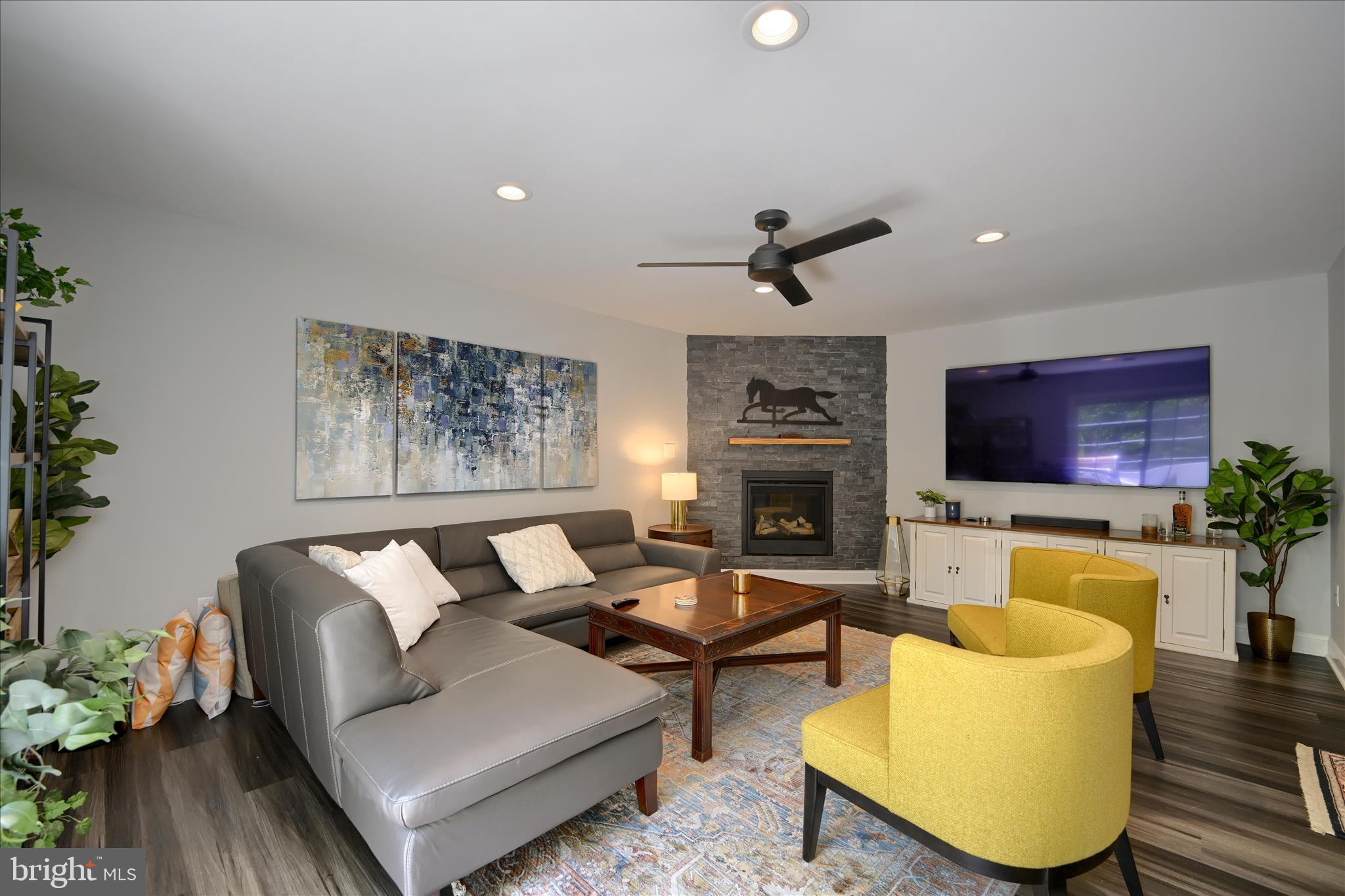 112 TEAL TERRACE