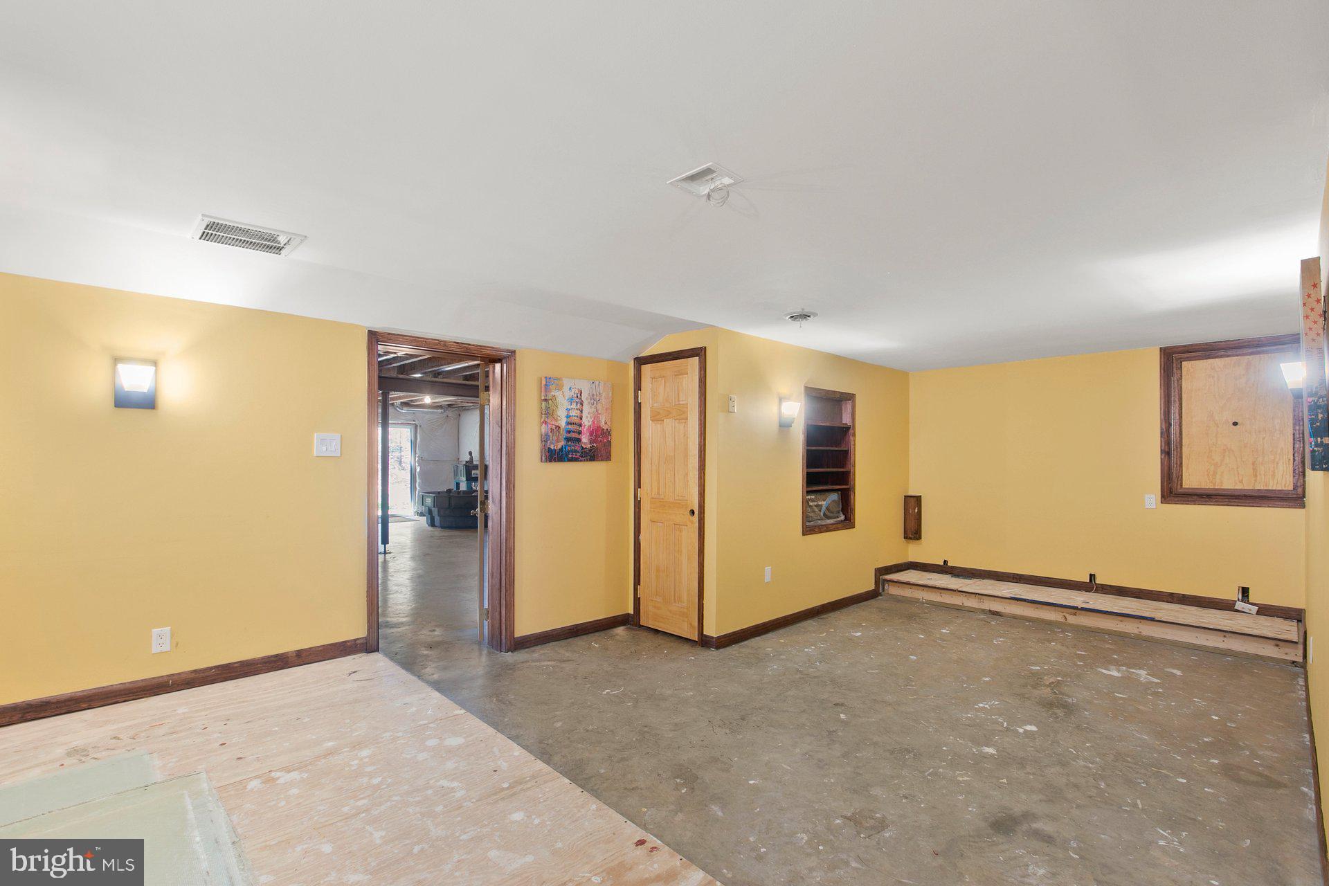 GREENBRIER - Residential