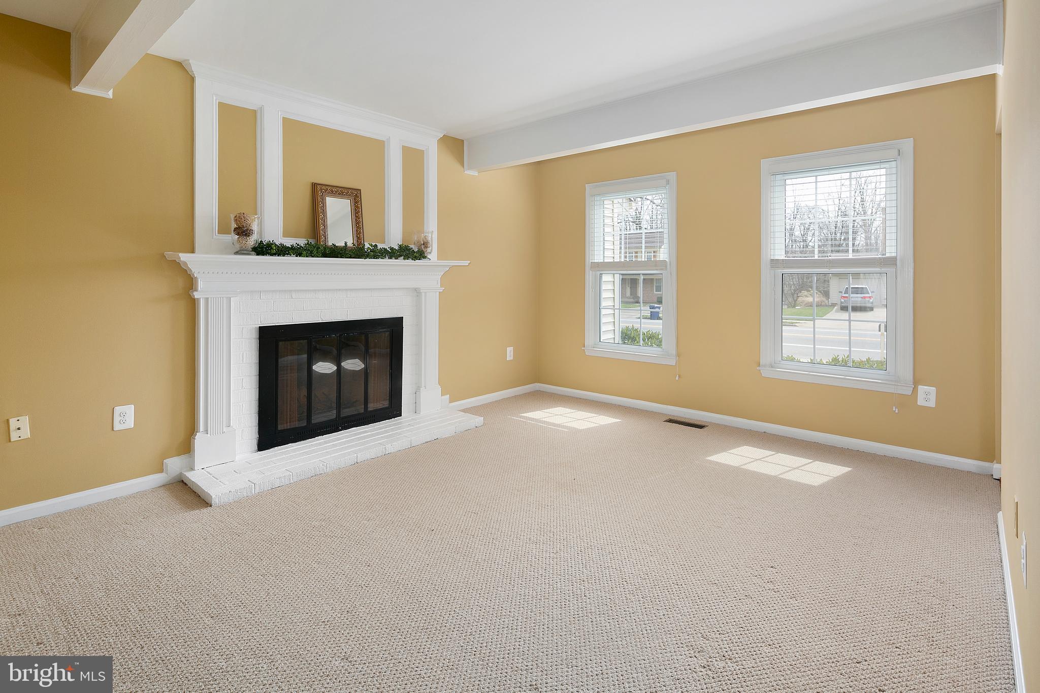 SIGNAL HILL - Residential