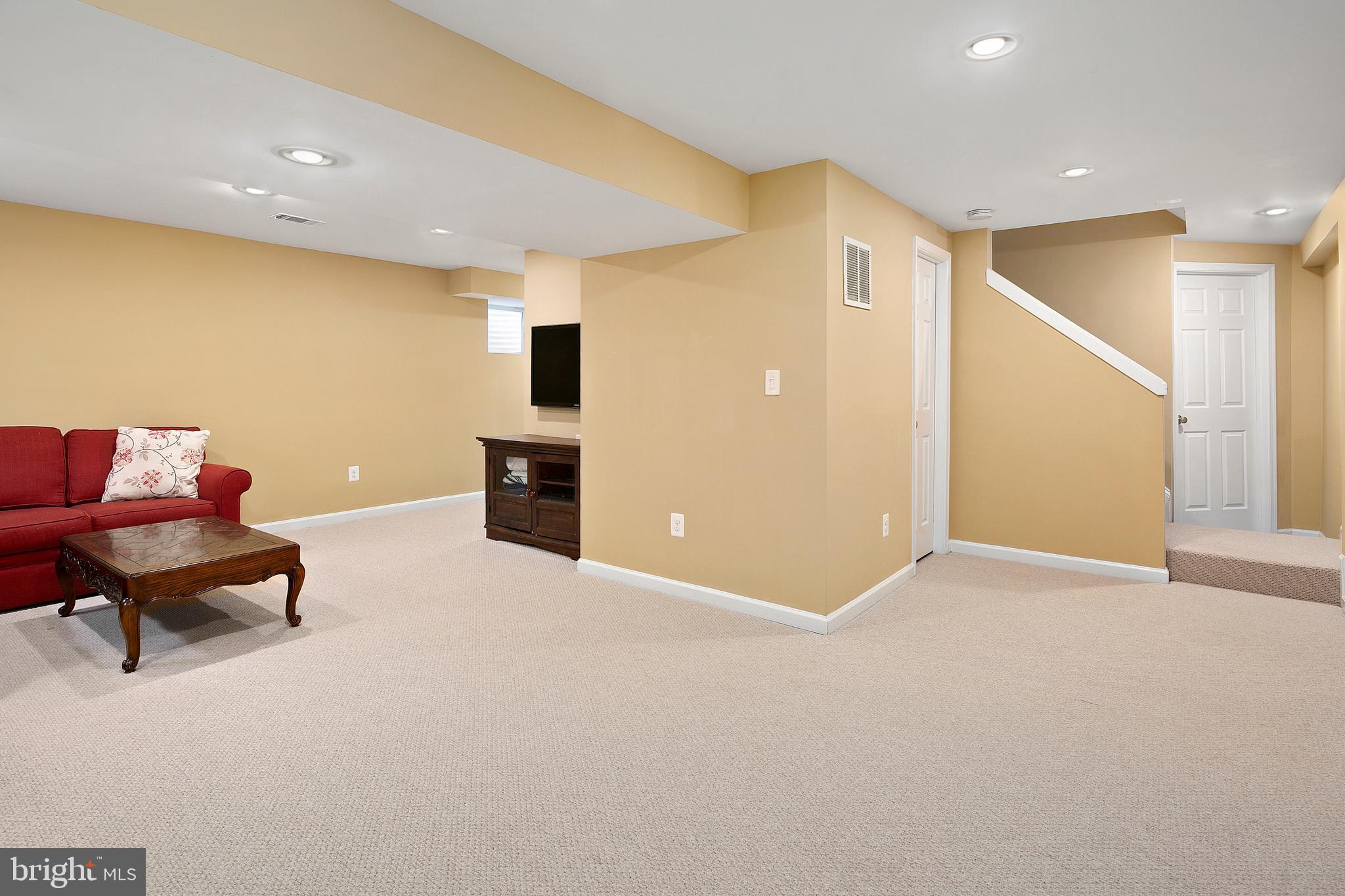 SIGNAL HILL - Residential