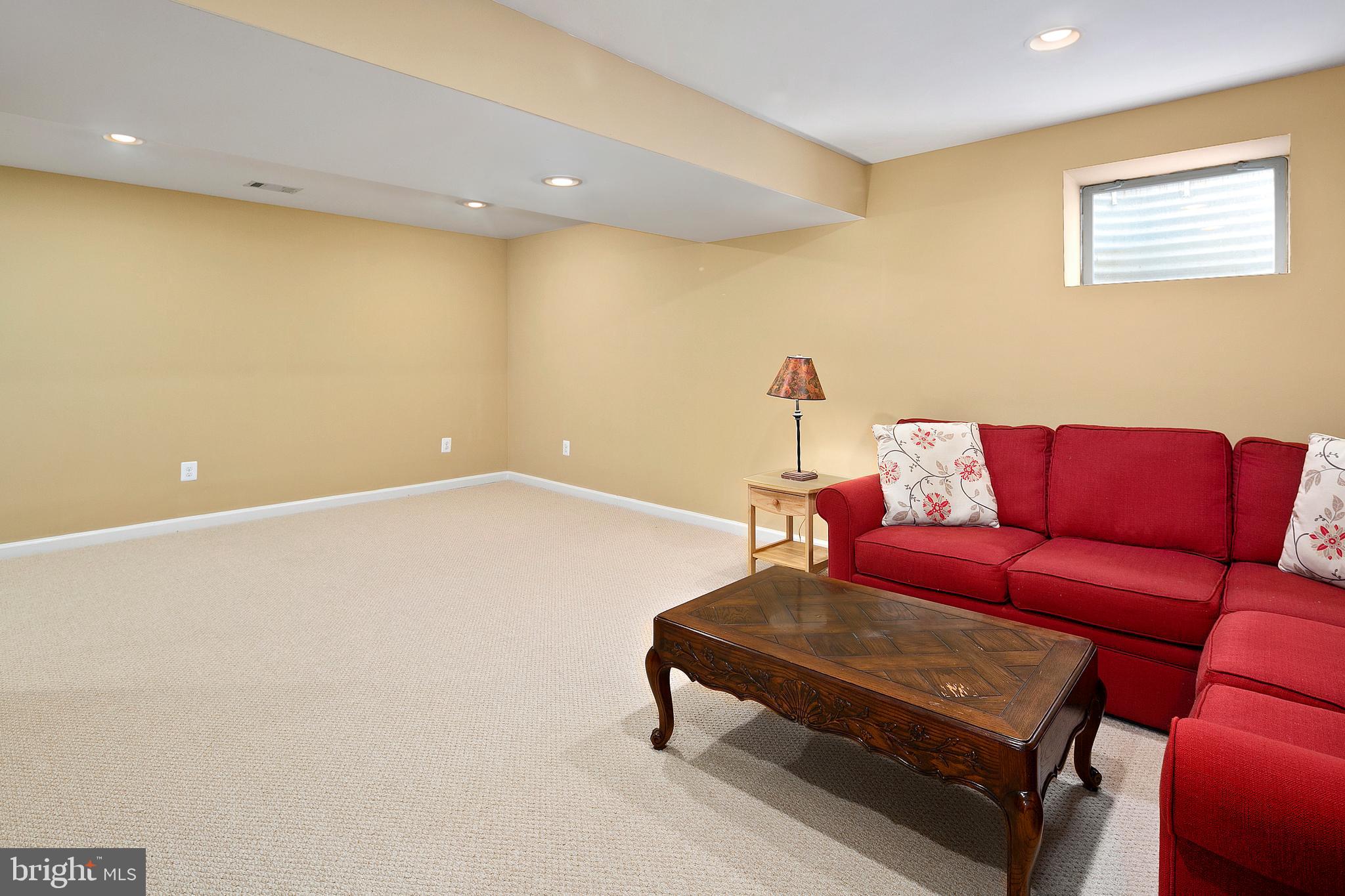 SIGNAL HILL - Residential