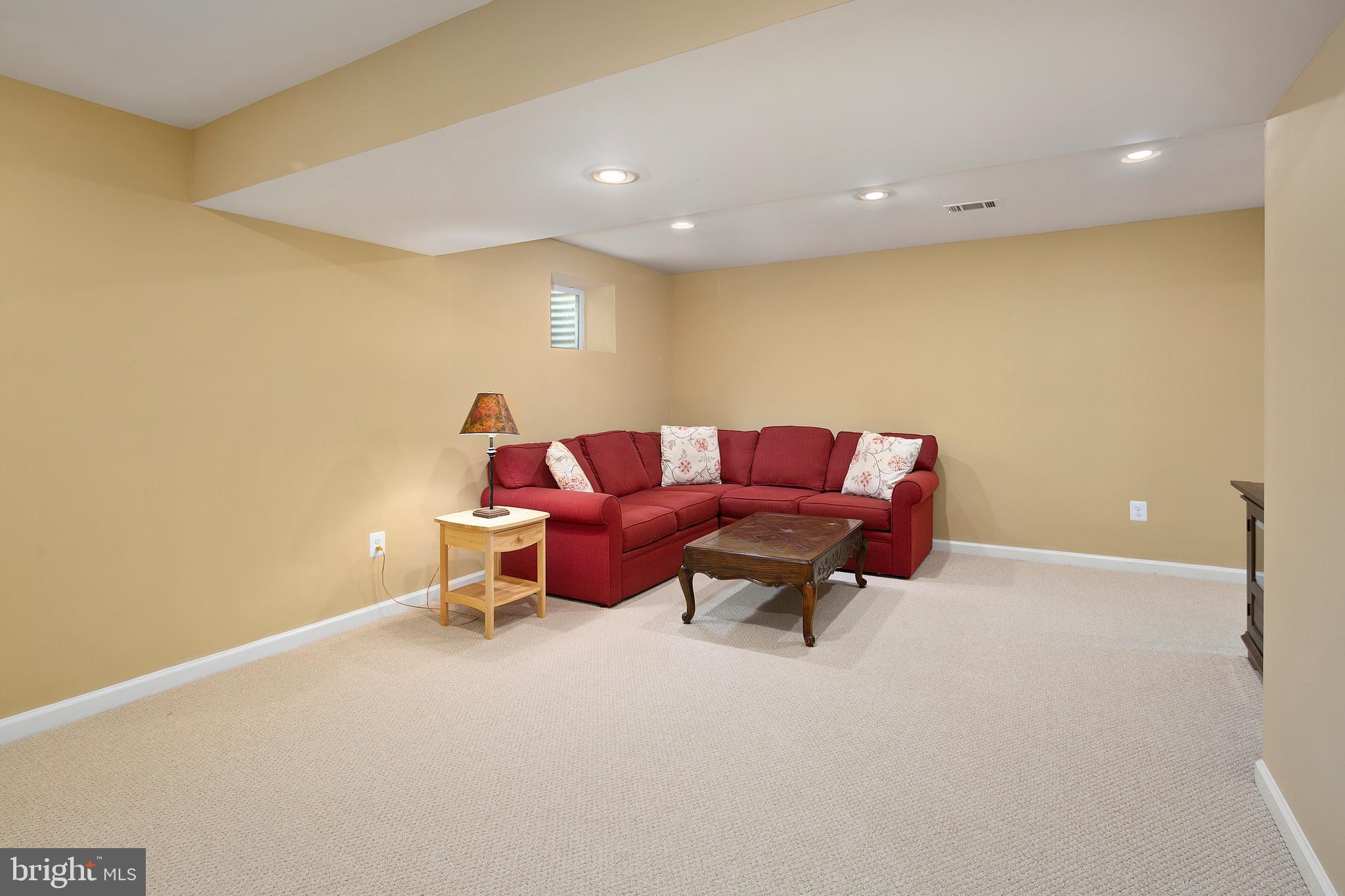 SIGNAL HILL - Residential