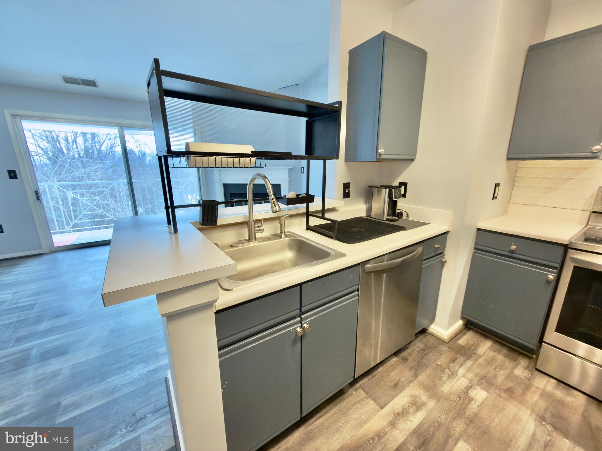 RIVERSIDE - Residential