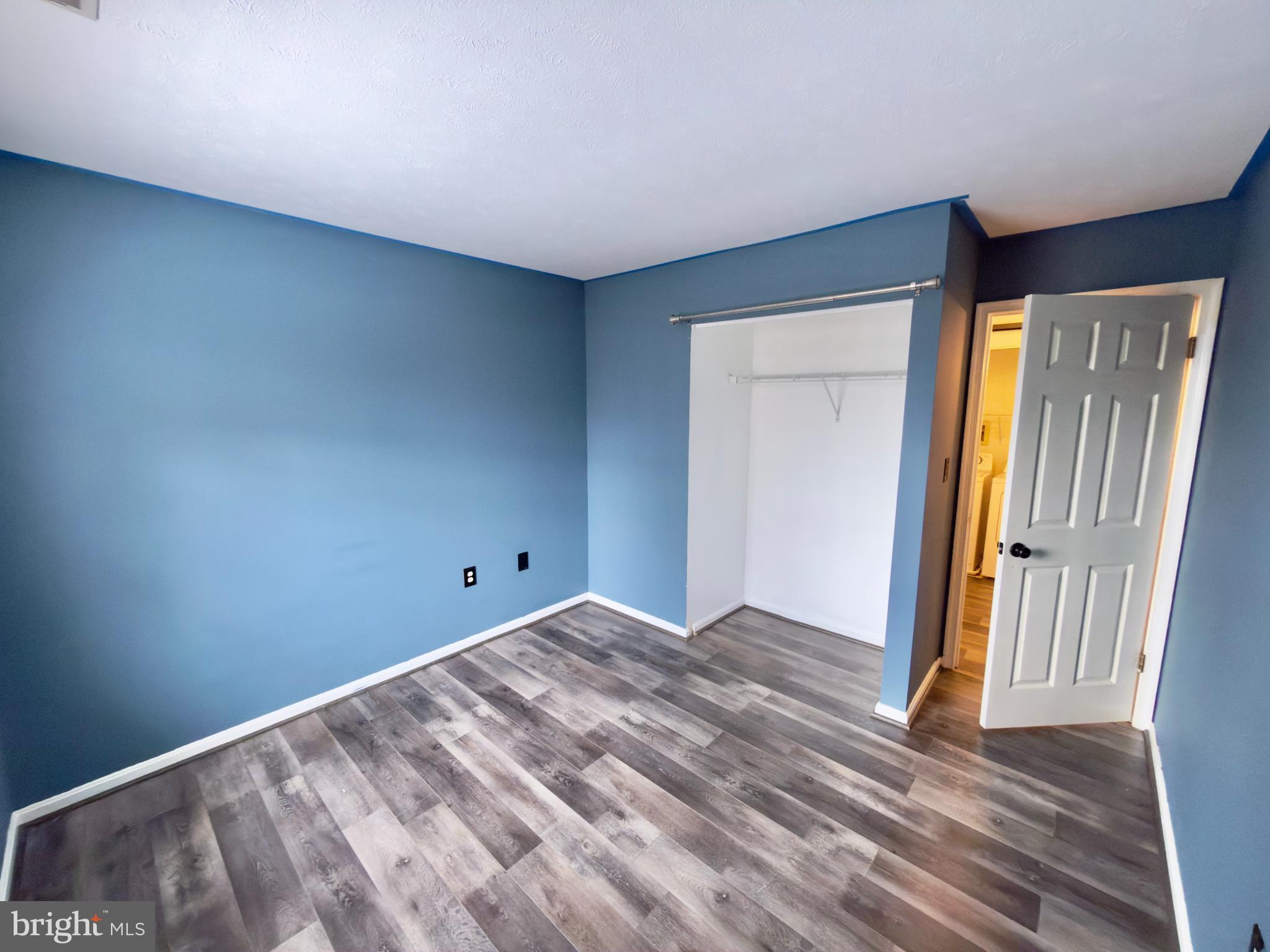 RIVERSIDE - Residential