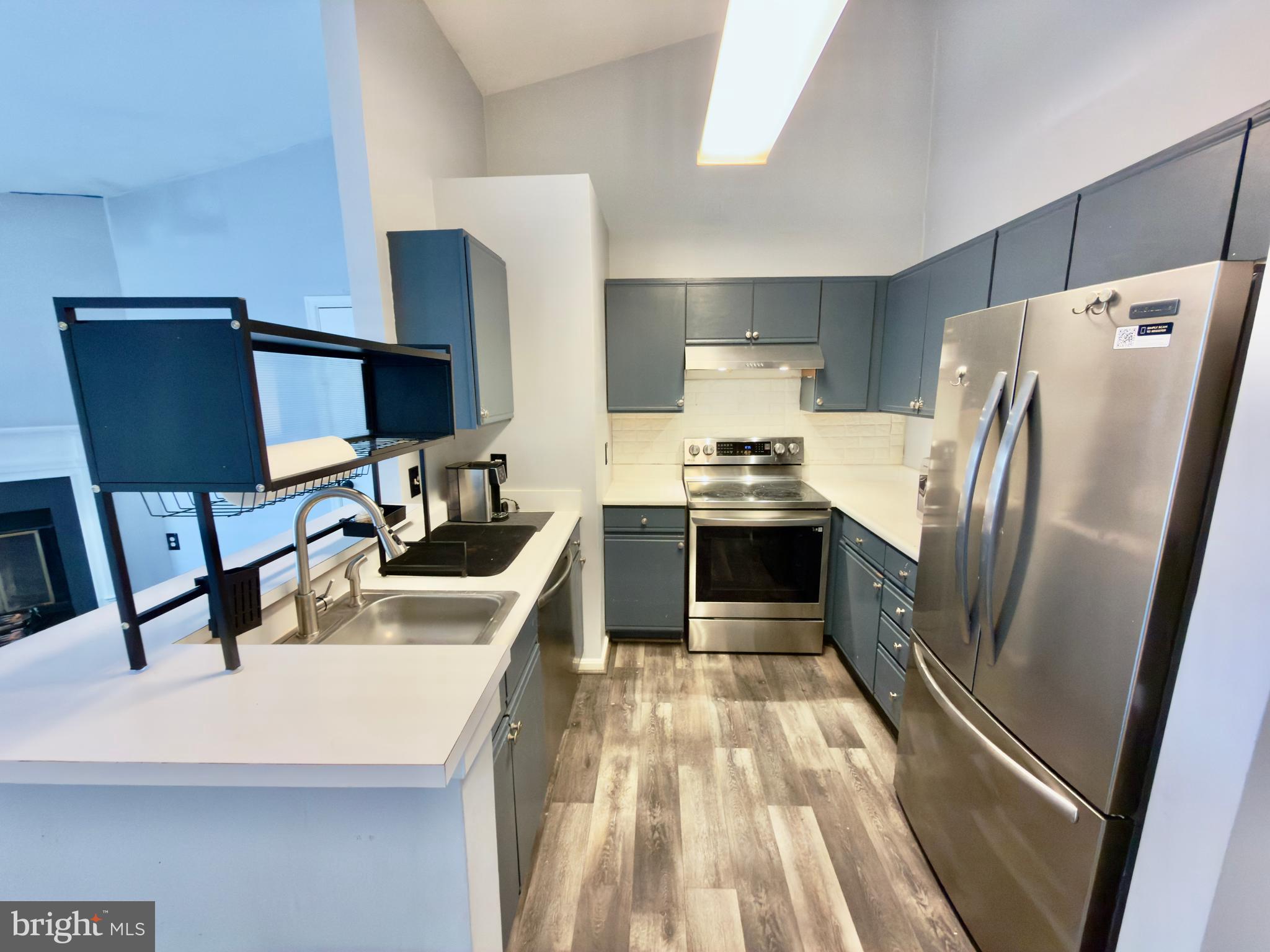 RIVERSIDE - Residential