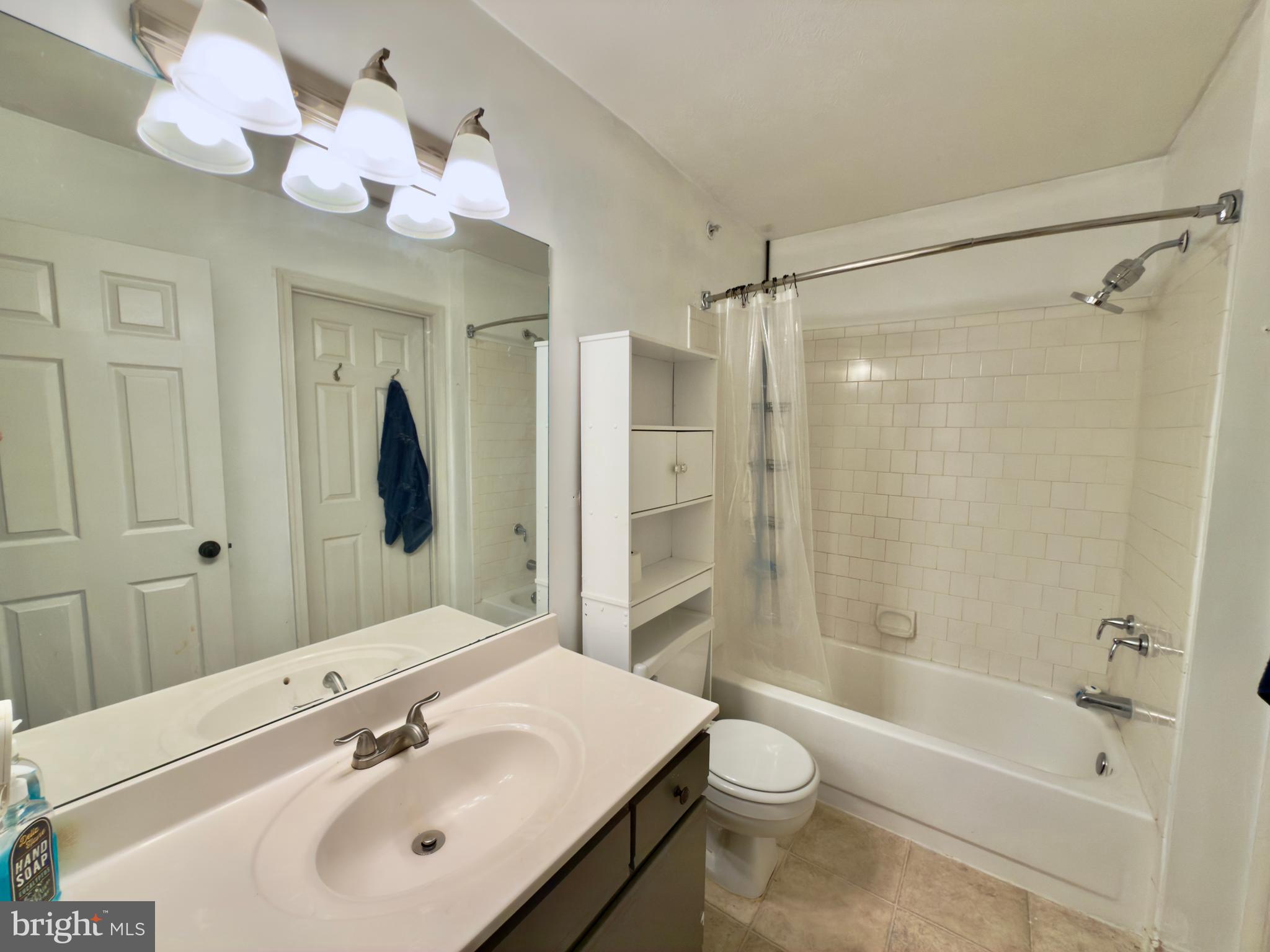 RIVERSIDE - Residential