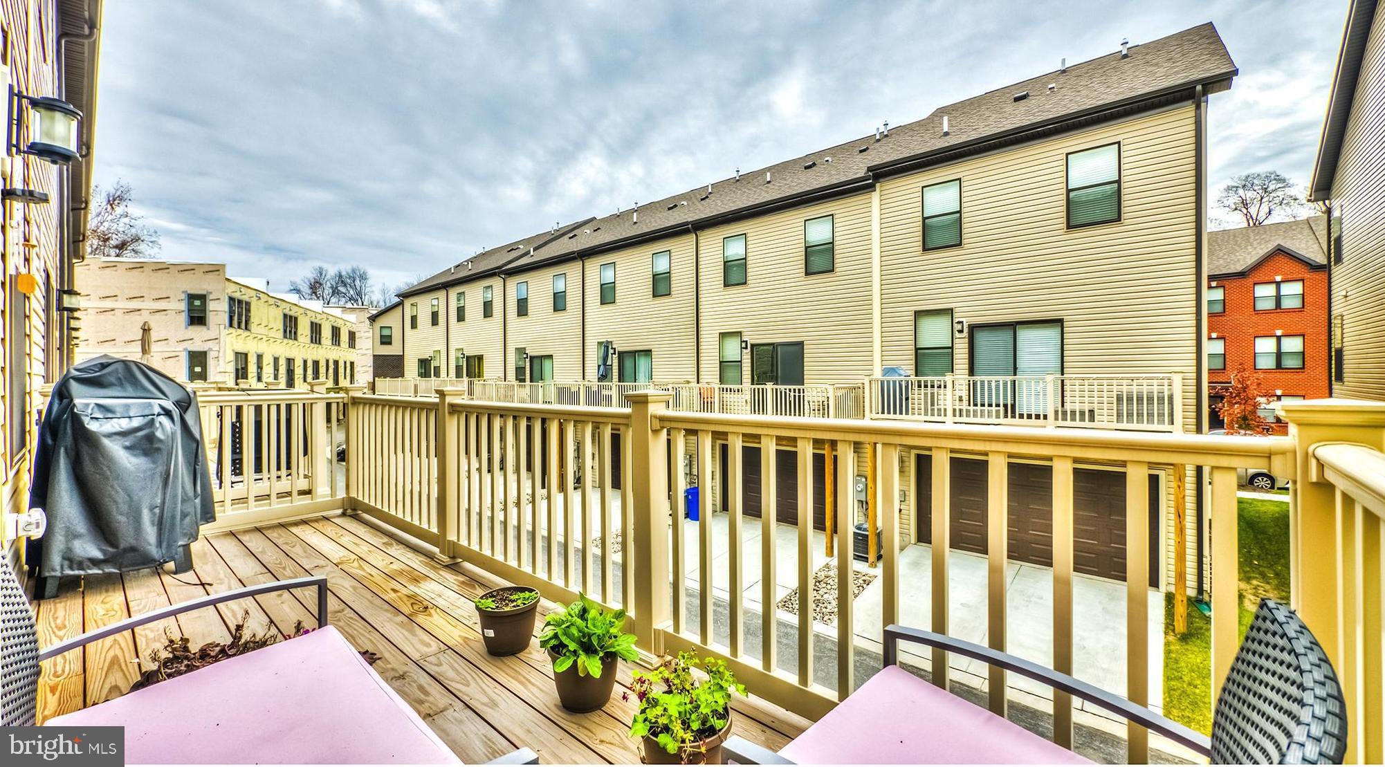 MEDFIELD - Residential Lease