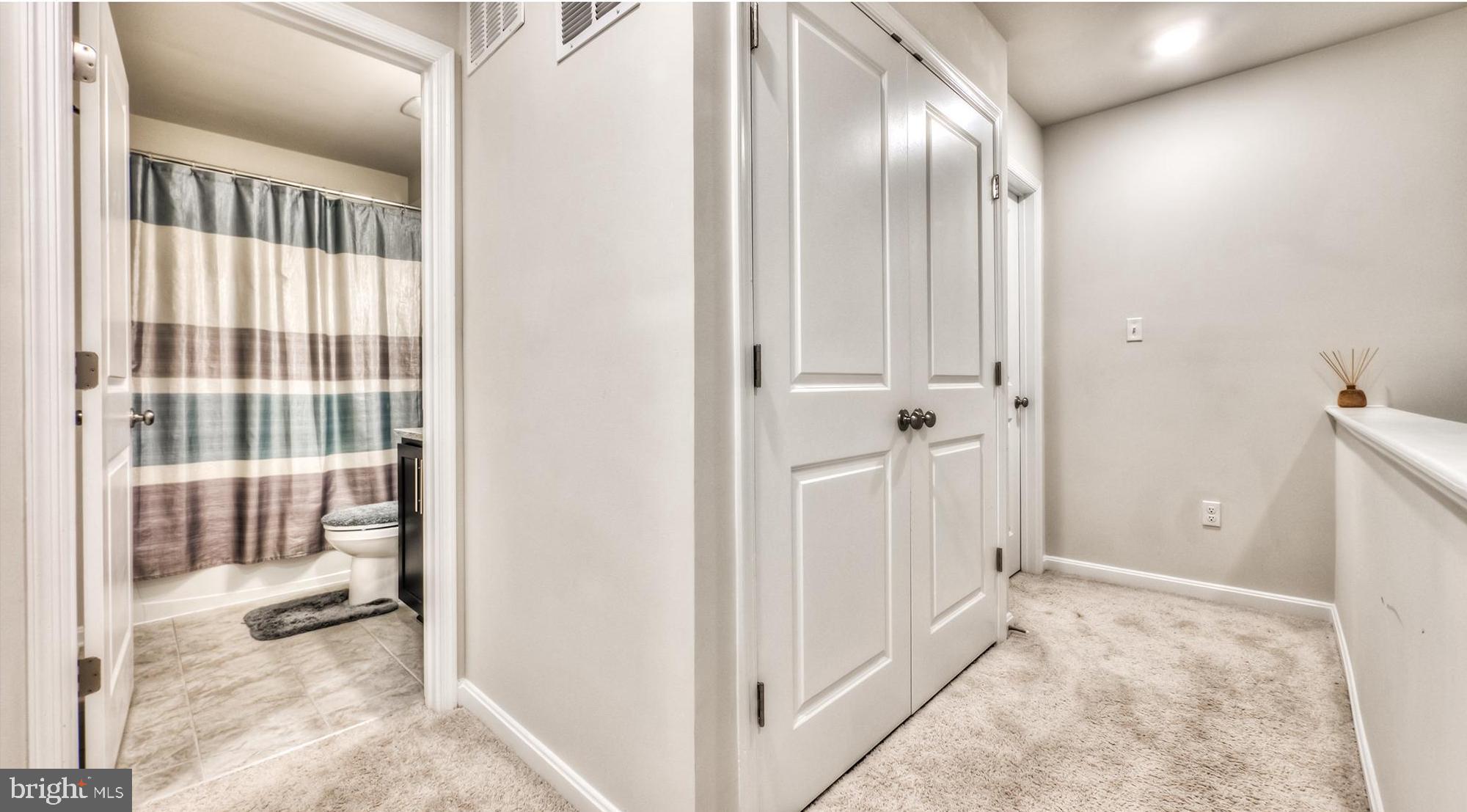 MEDFIELD - Residential Lease