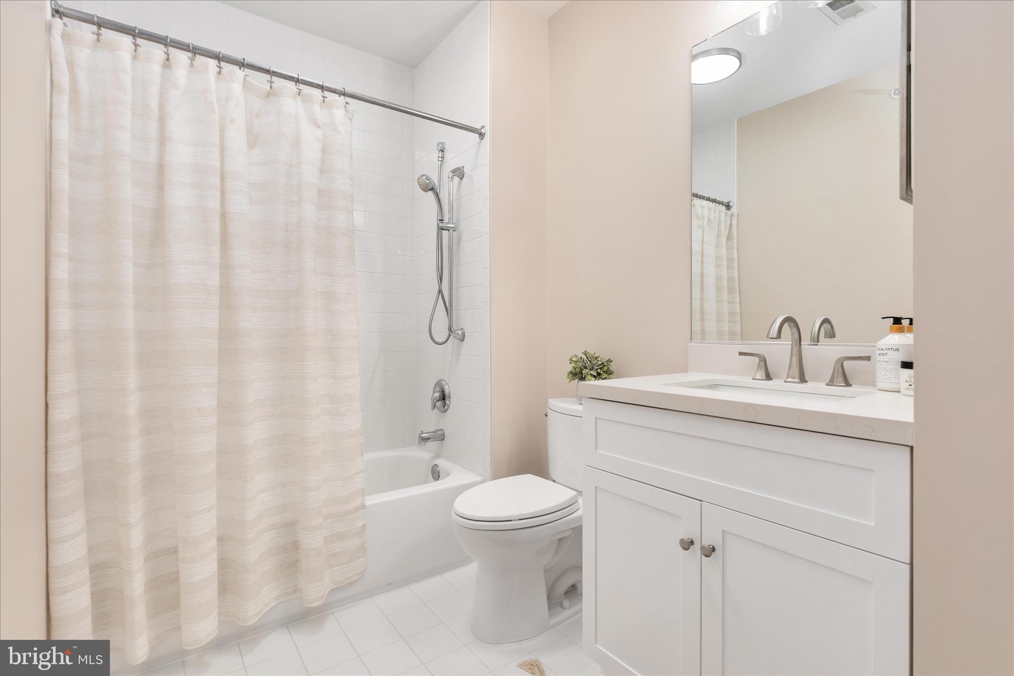 SUFFIELD MEADOWS - Residential