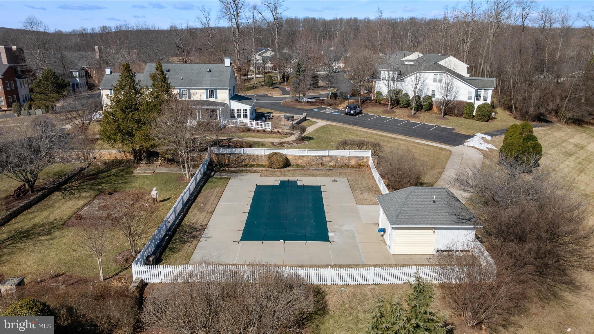 SUFFIELD MEADOWS - Residential