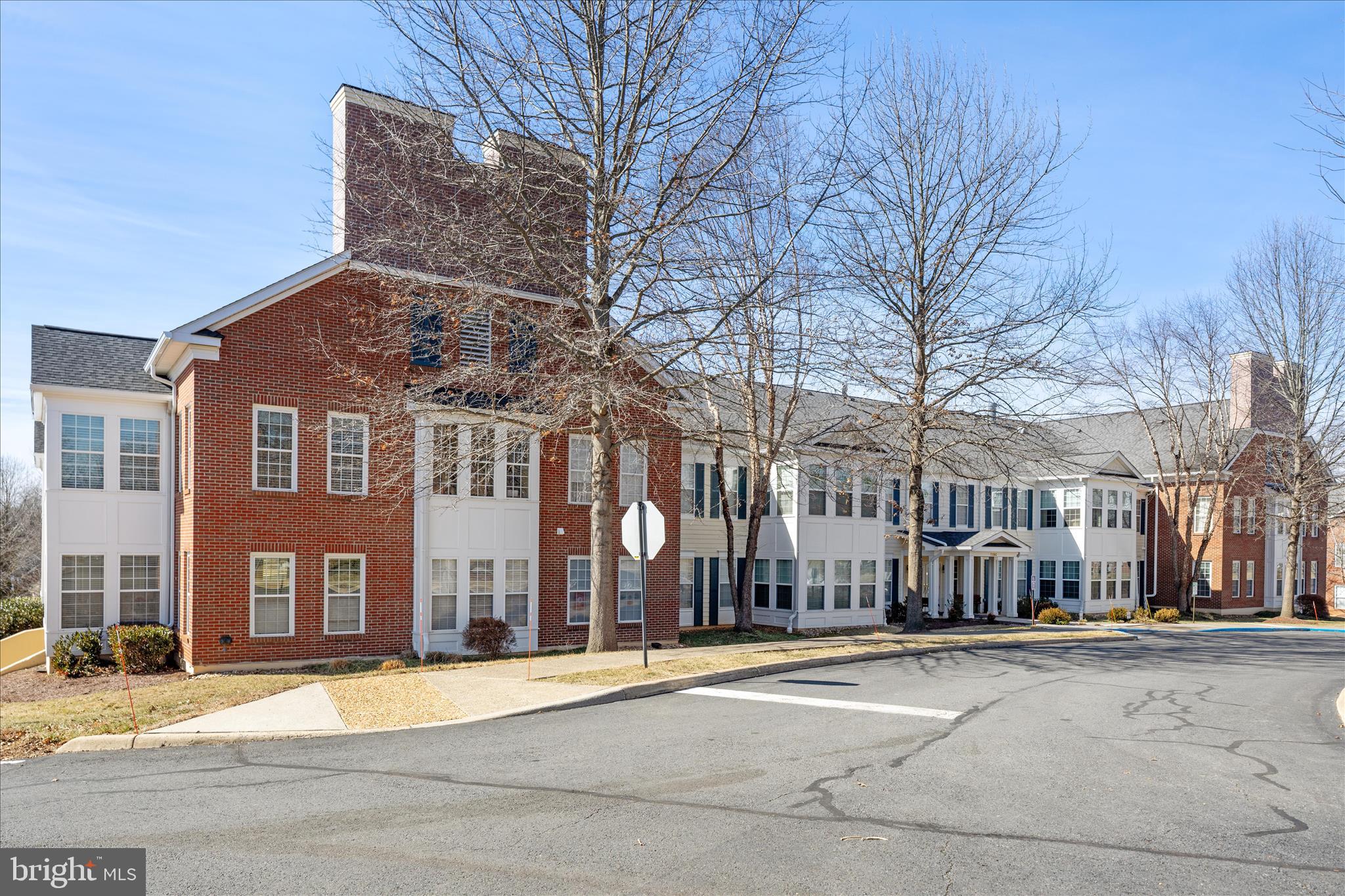 SUFFIELD MEADOWS - Residential