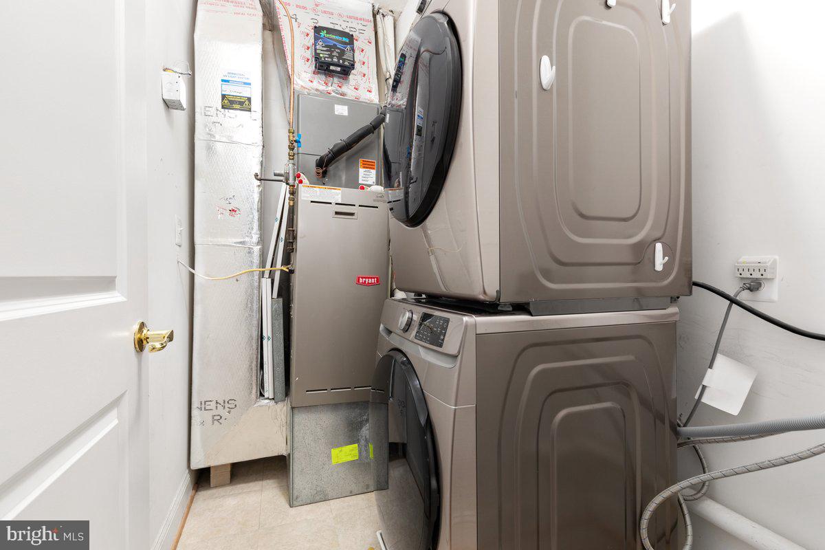 SUFFIELD MEADOWS - Residential