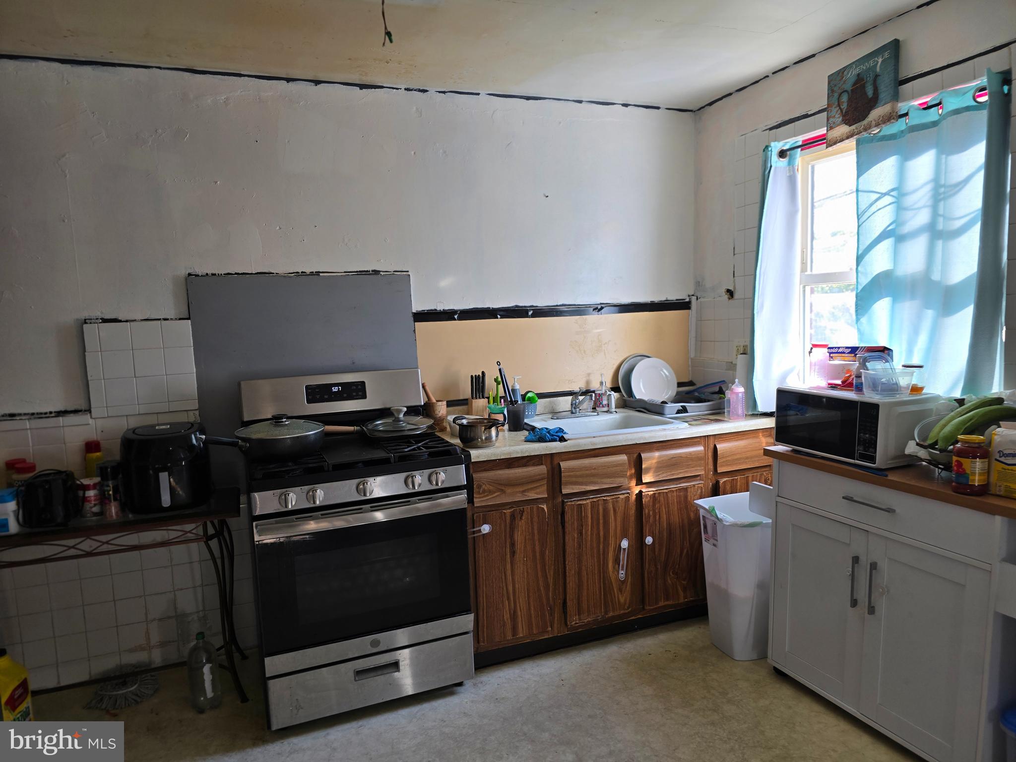 OXFORD CIRCLE - Residential