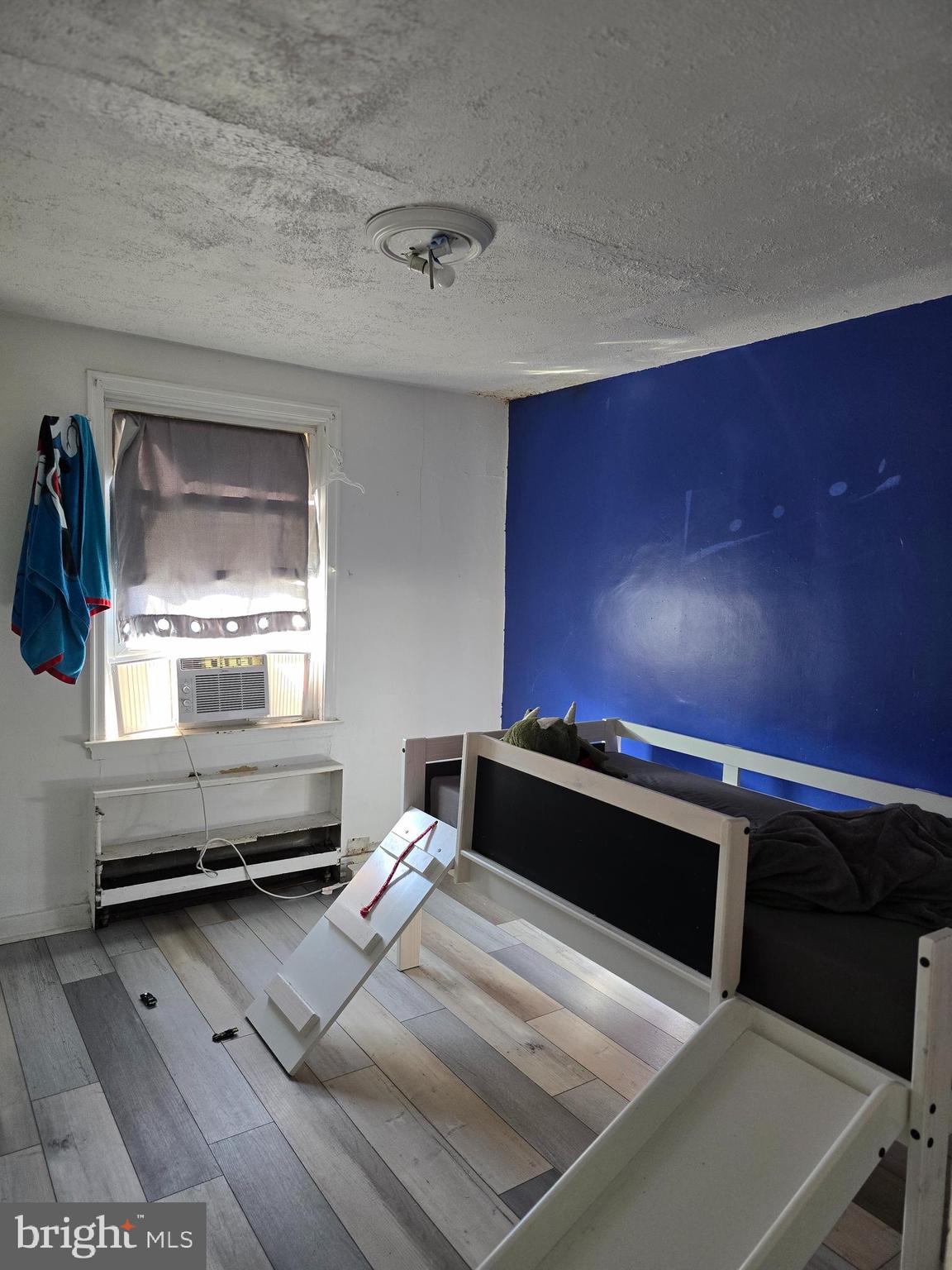 OXFORD CIRCLE - Residential