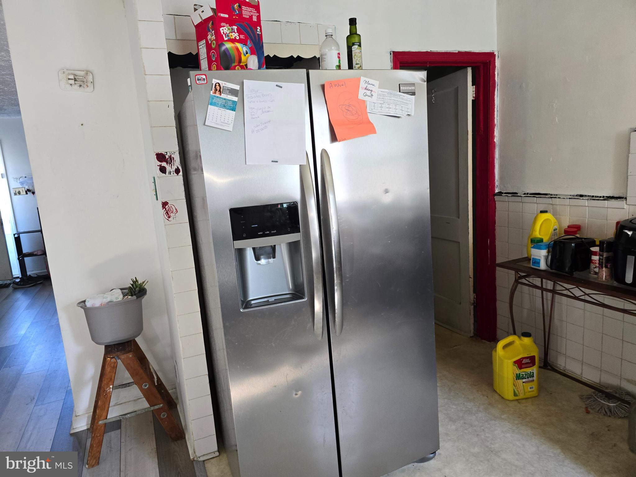 OXFORD CIRCLE - Residential