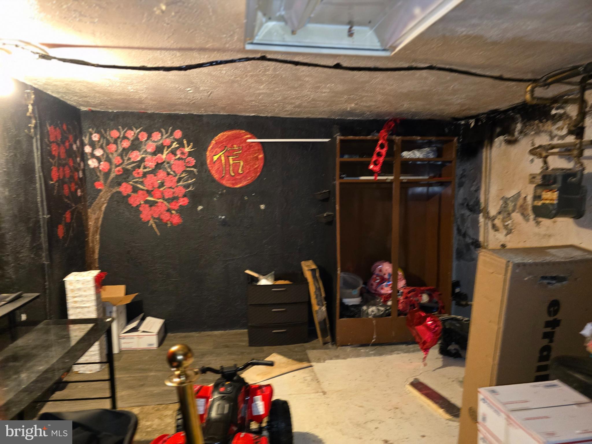 OXFORD CIRCLE - Residential