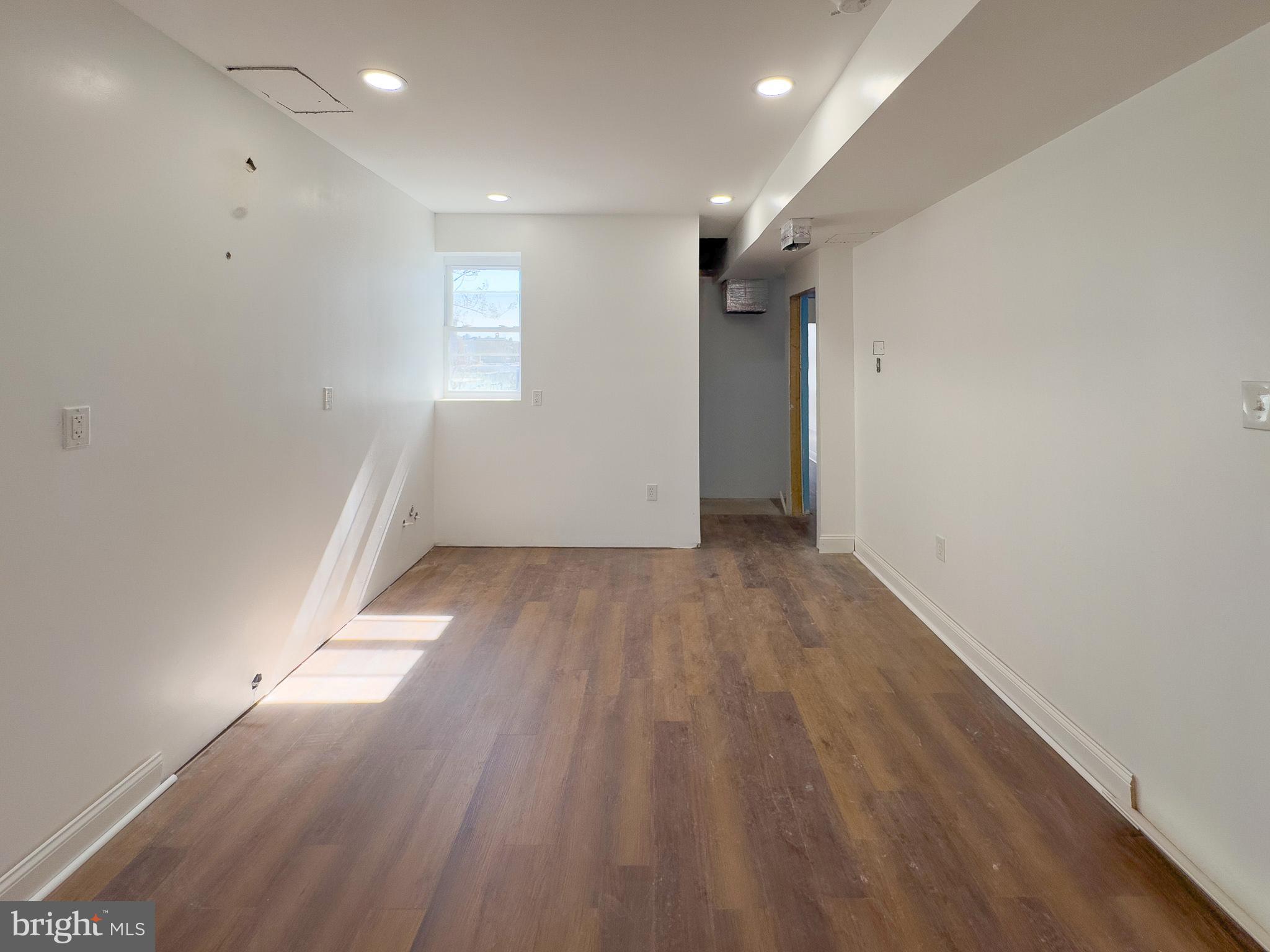 STRAWBERRY MANSION - Residential Income