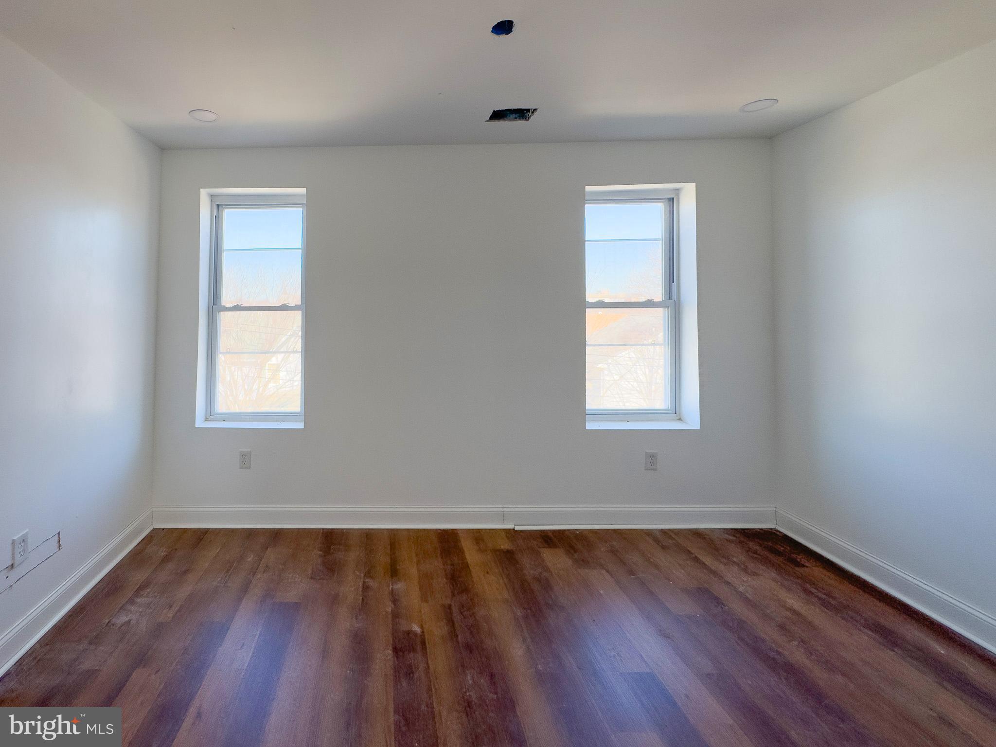 STRAWBERRY MANSION - Residential Income