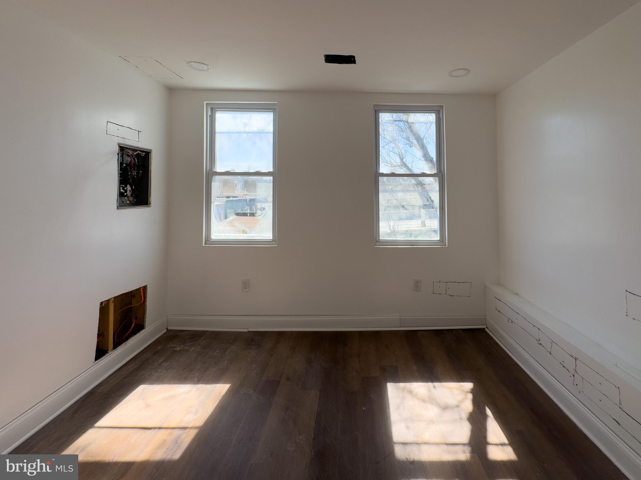 STRAWBERRY MANSION - Residential Income