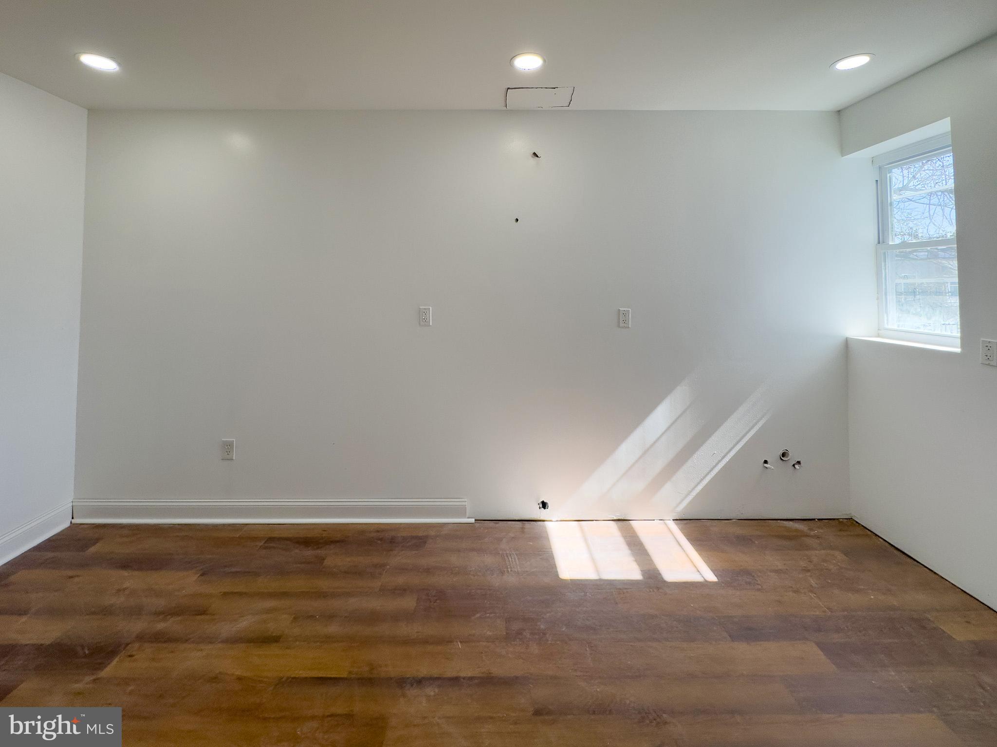 STRAWBERRY MANSION - Residential Income