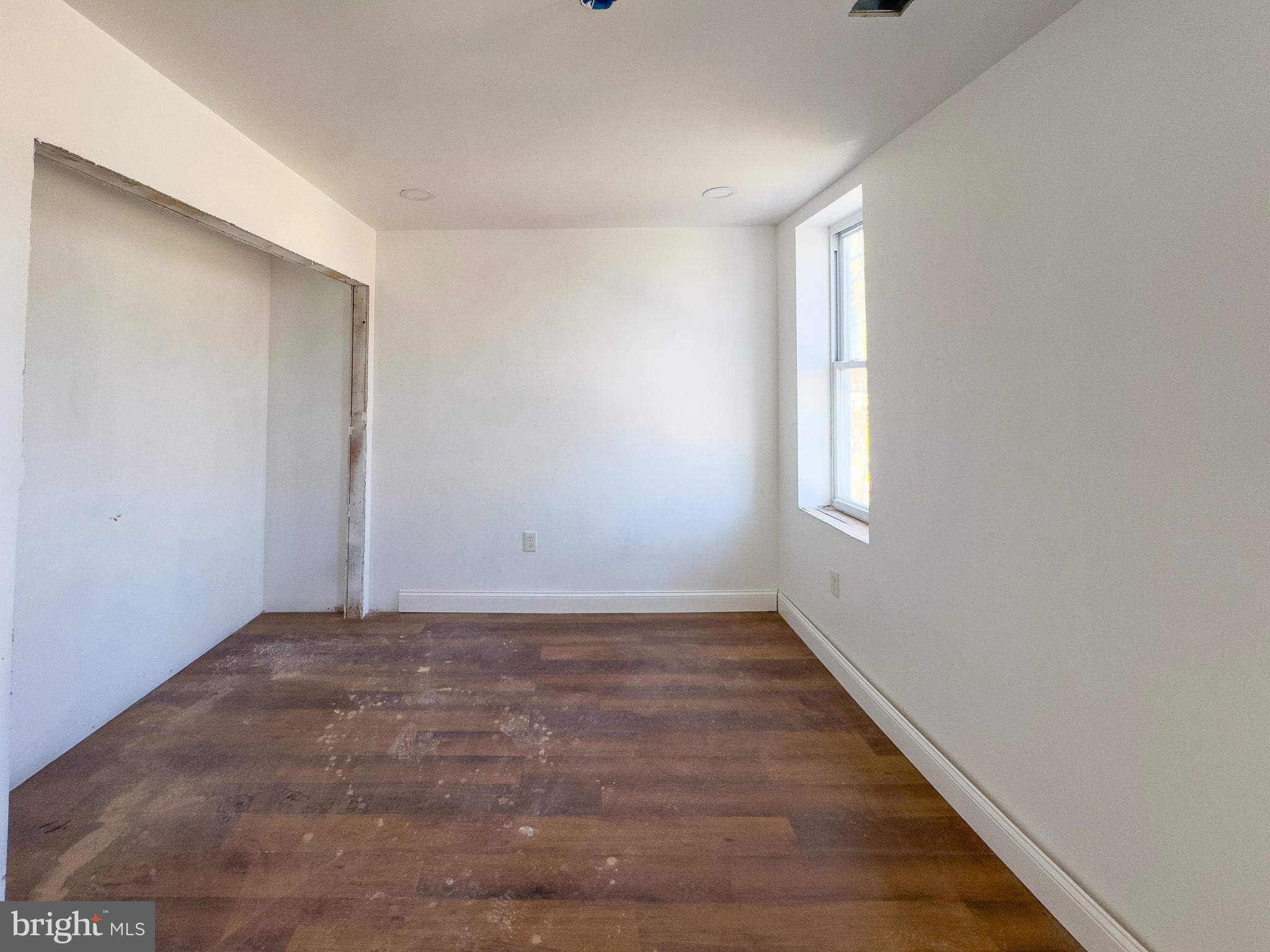 STRAWBERRY MANSION - Residential Income