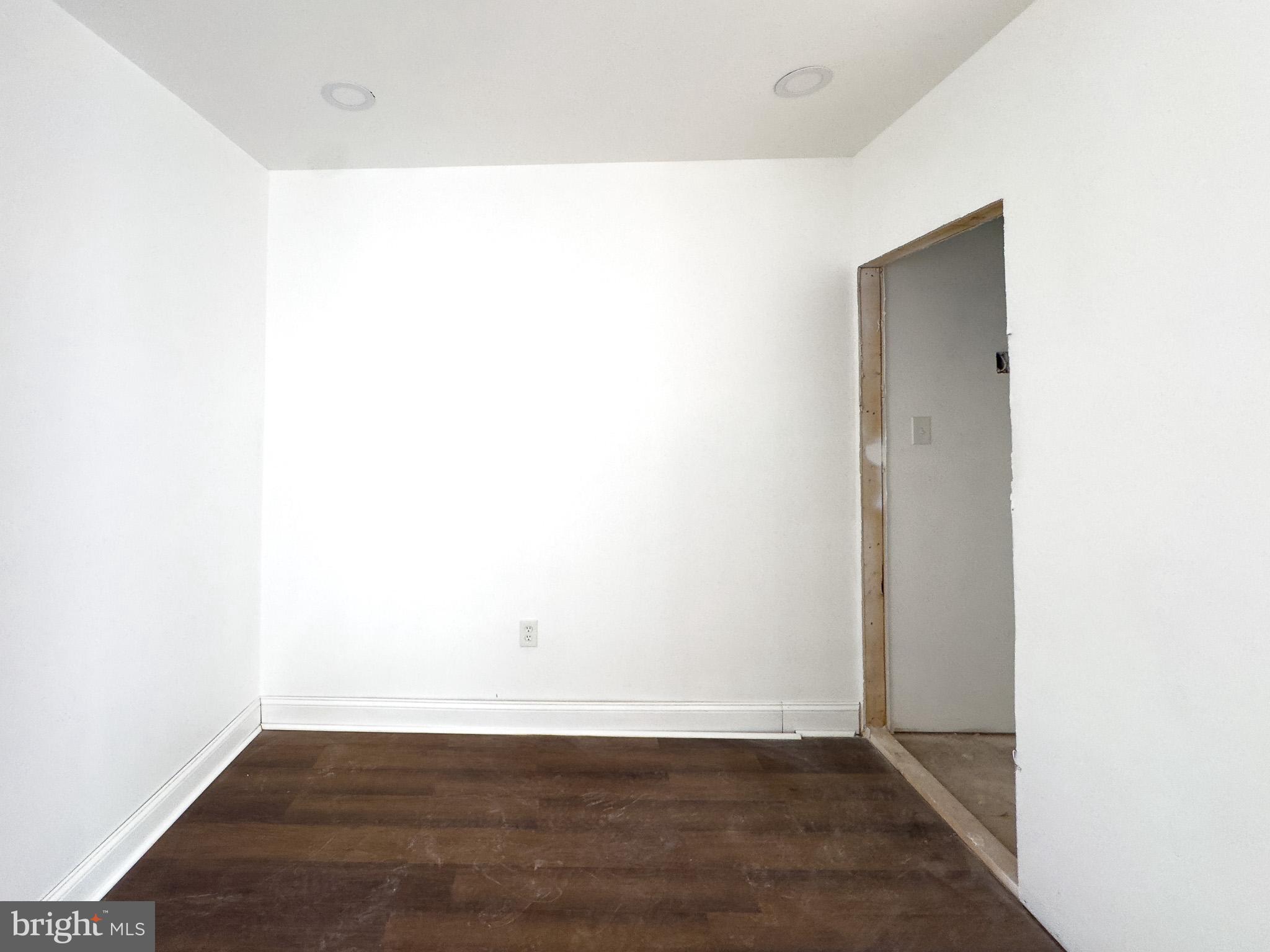 STRAWBERRY MANSION - Residential Income