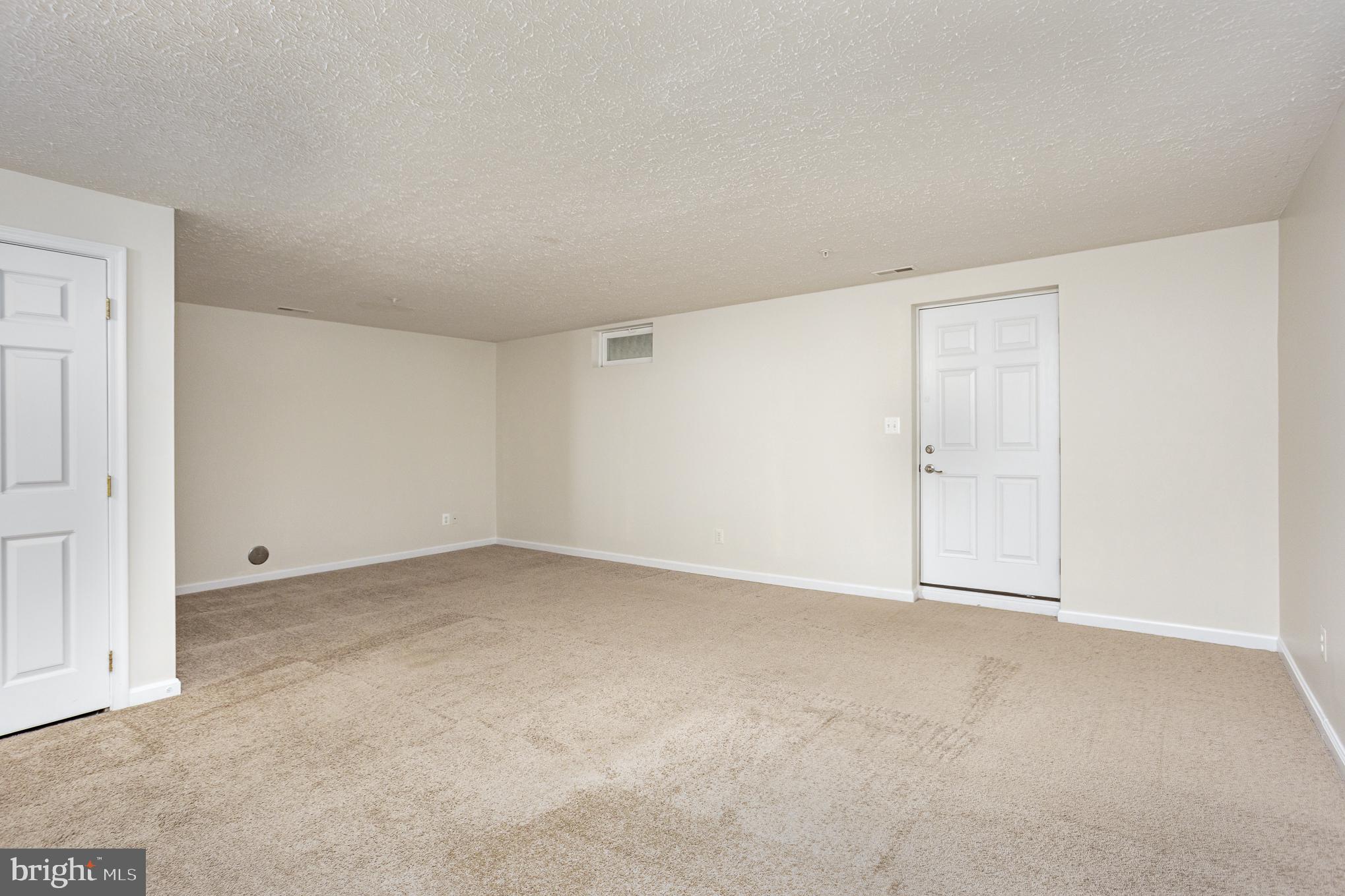 DEER SPRING - Residential