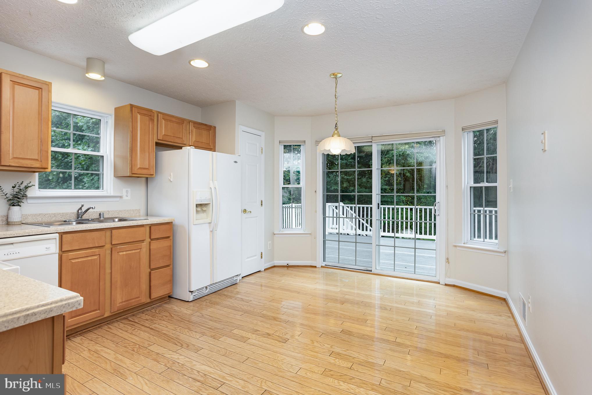 DEER SPRING - Residential