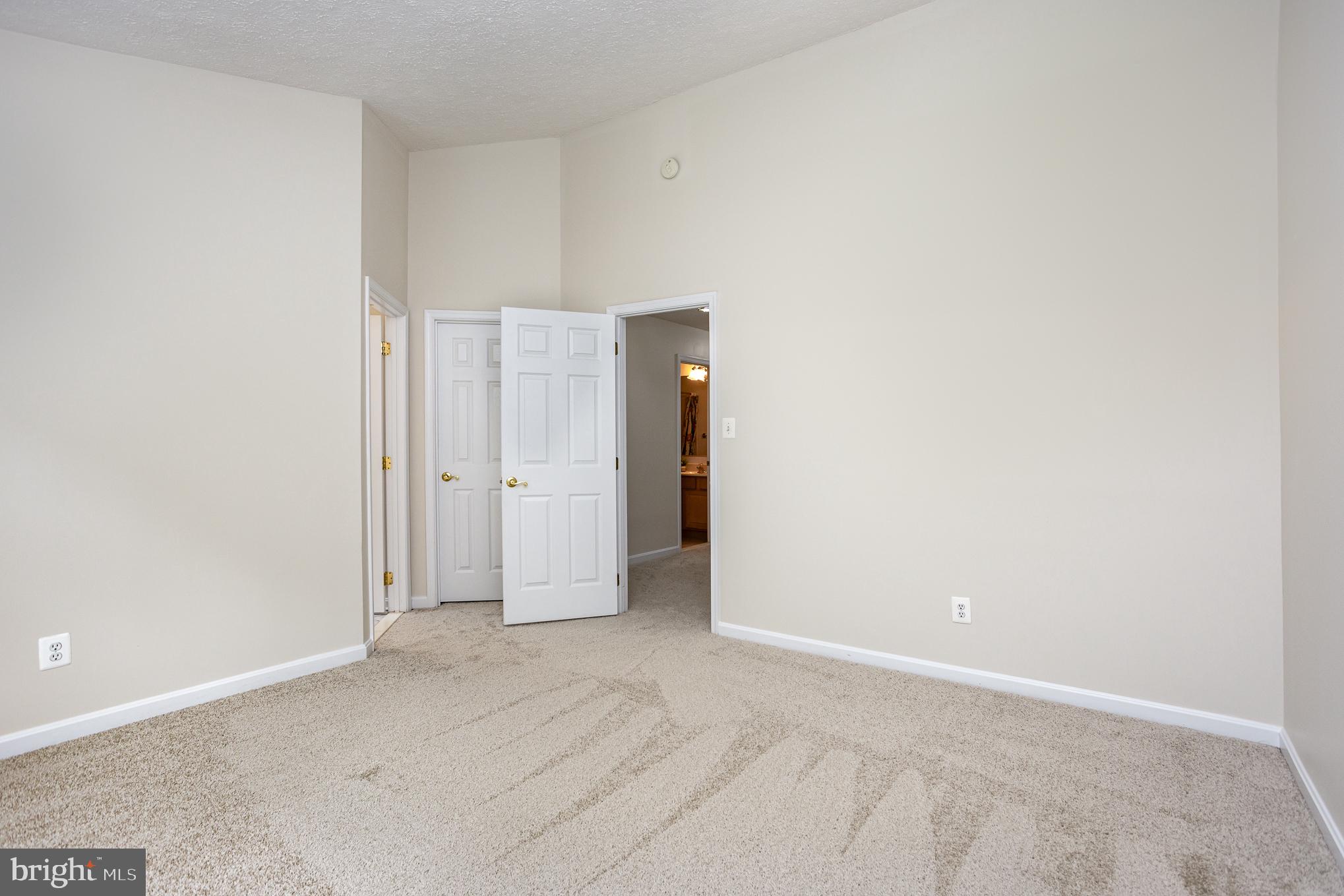 DEER SPRING - Residential