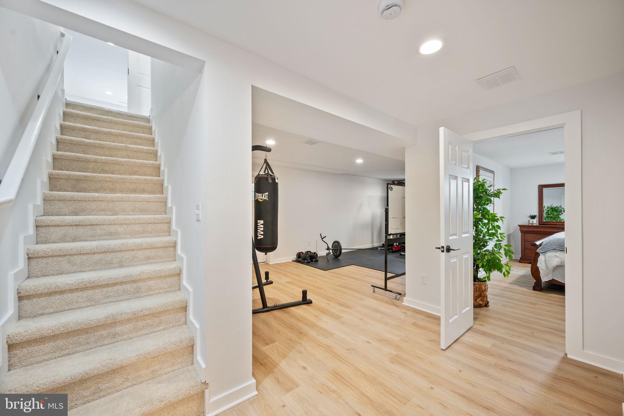 STONE HOUSE VILLAGE - Residential