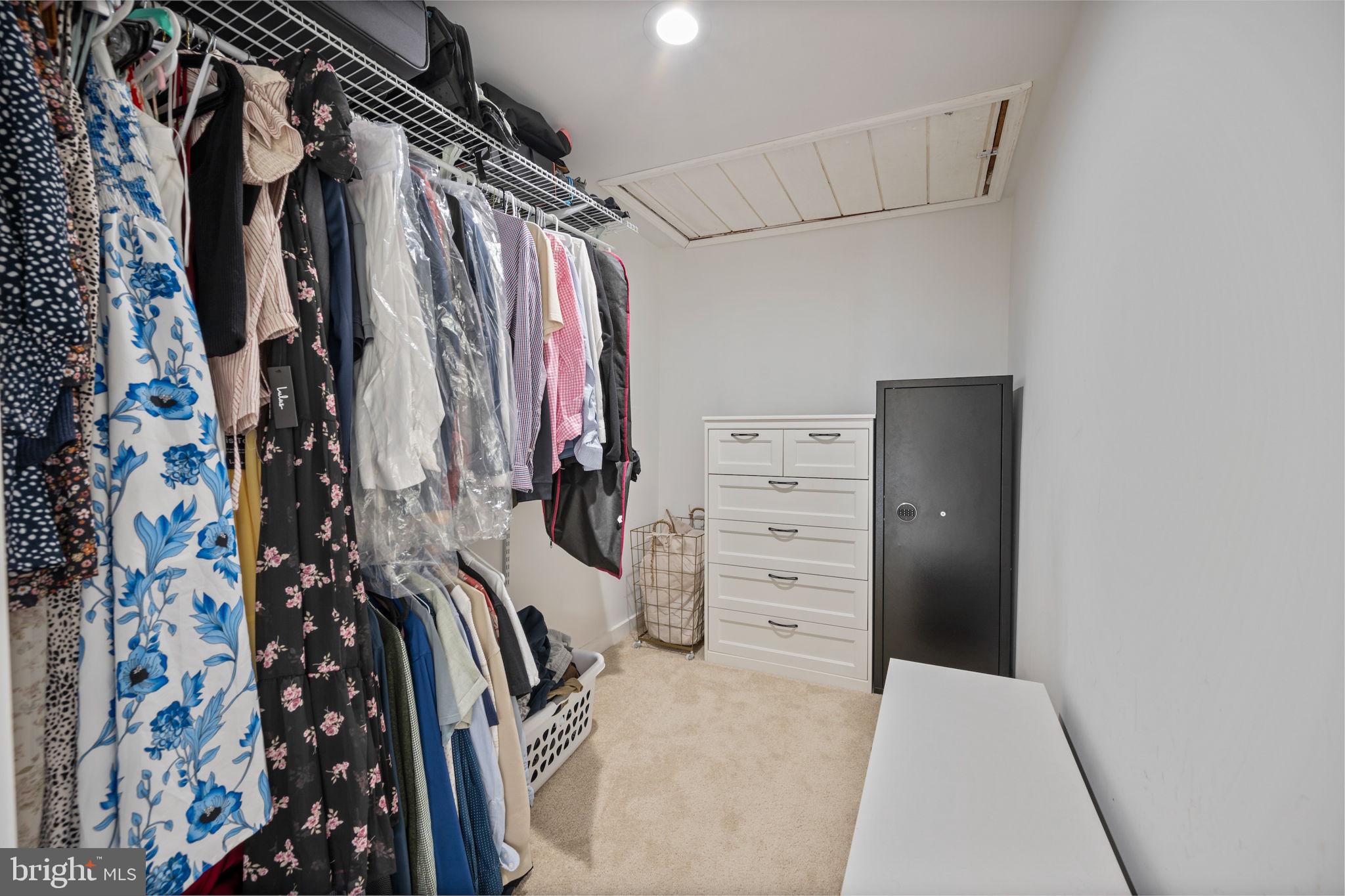 STONE HOUSE VILLAGE - Residential