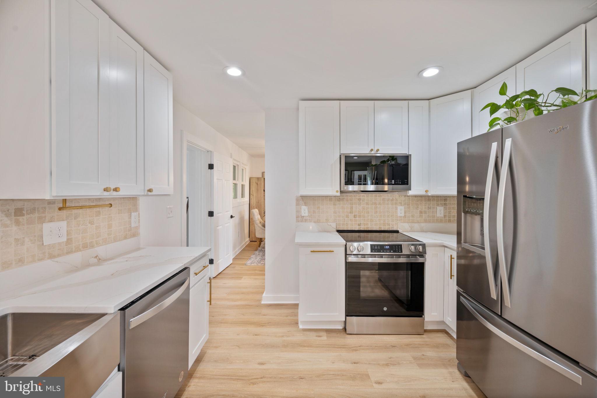 STONE HOUSE VILLAGE - Residential