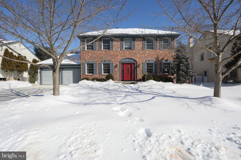 Photo of 6 Teddington Way, MOUNT LAUREL, NJ 08054 (MLS # NJBL2105118)