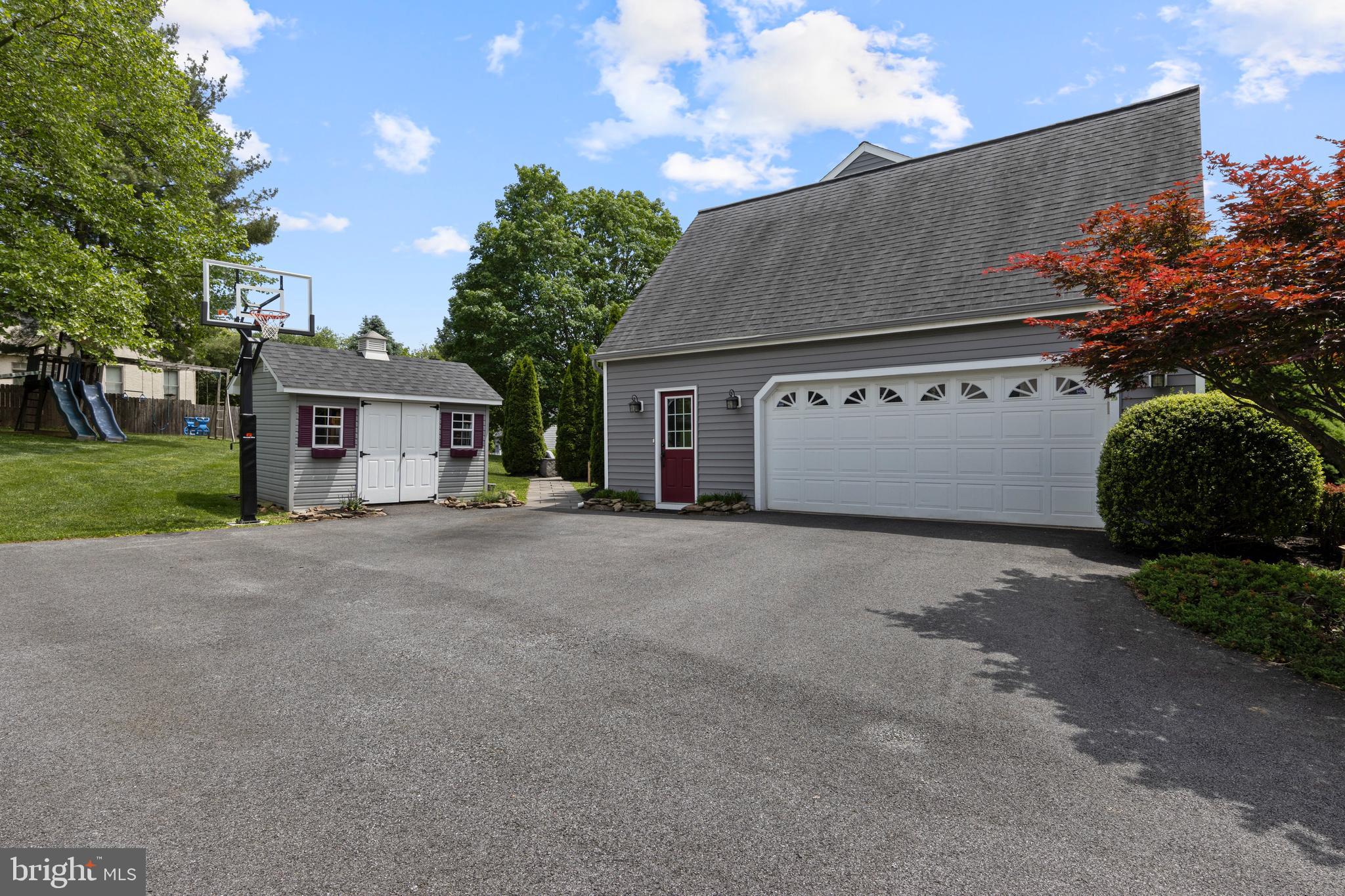 CEDAR MILL - Residential