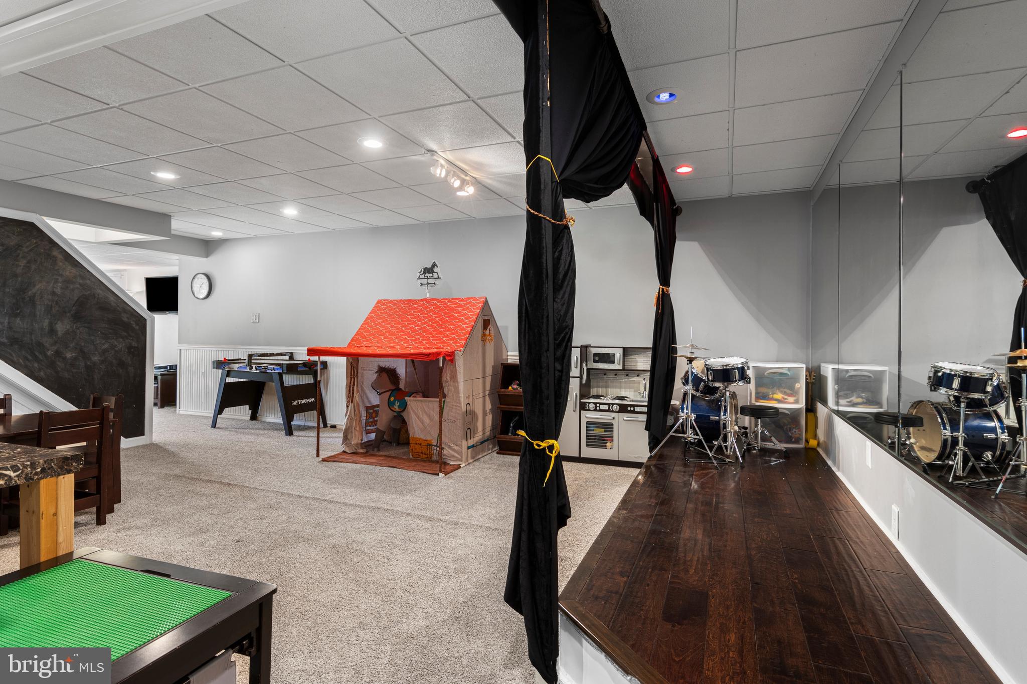 CEDAR MILL - Residential