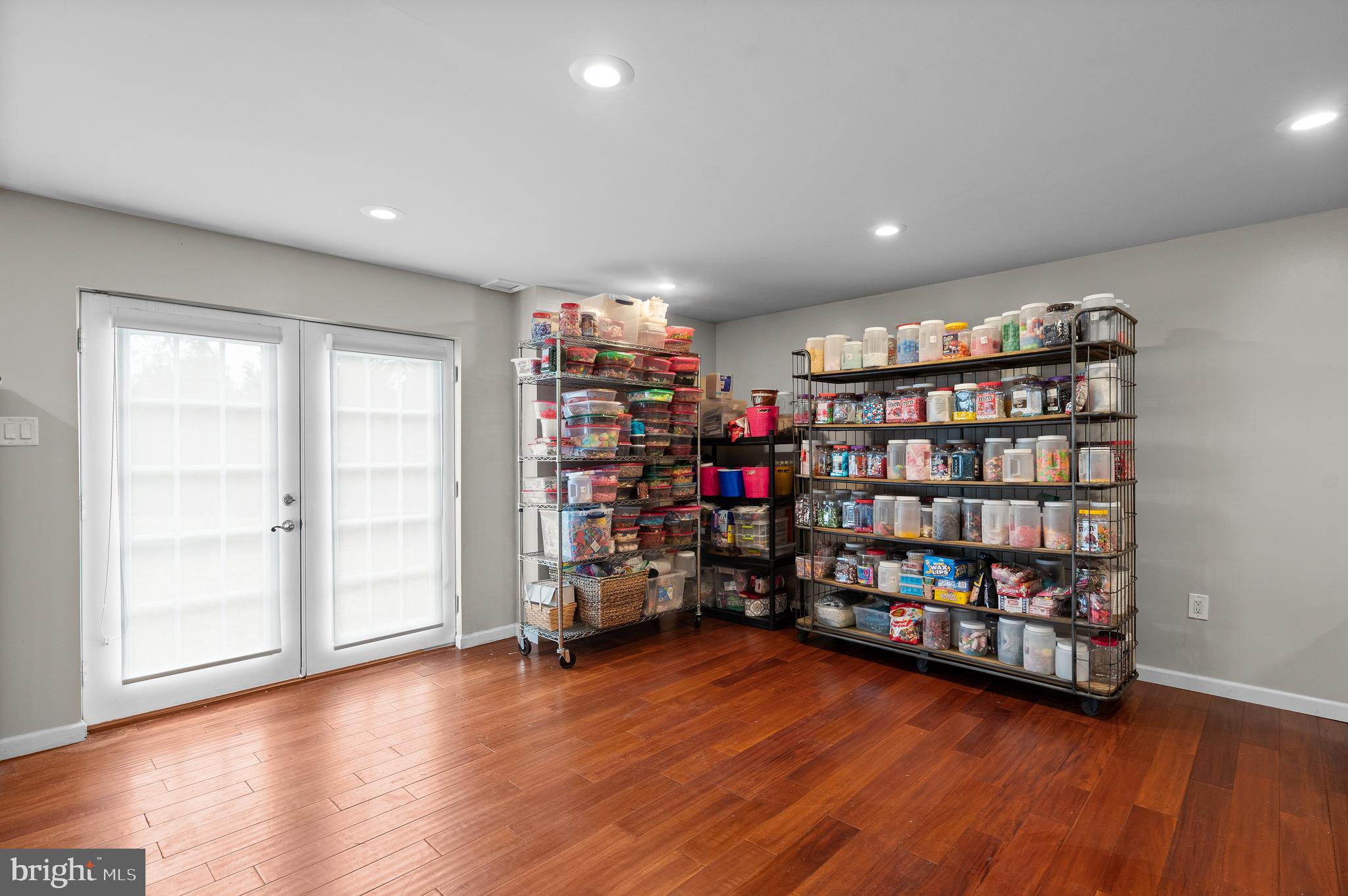 WAINWRIGHT AT WHIT - Residential