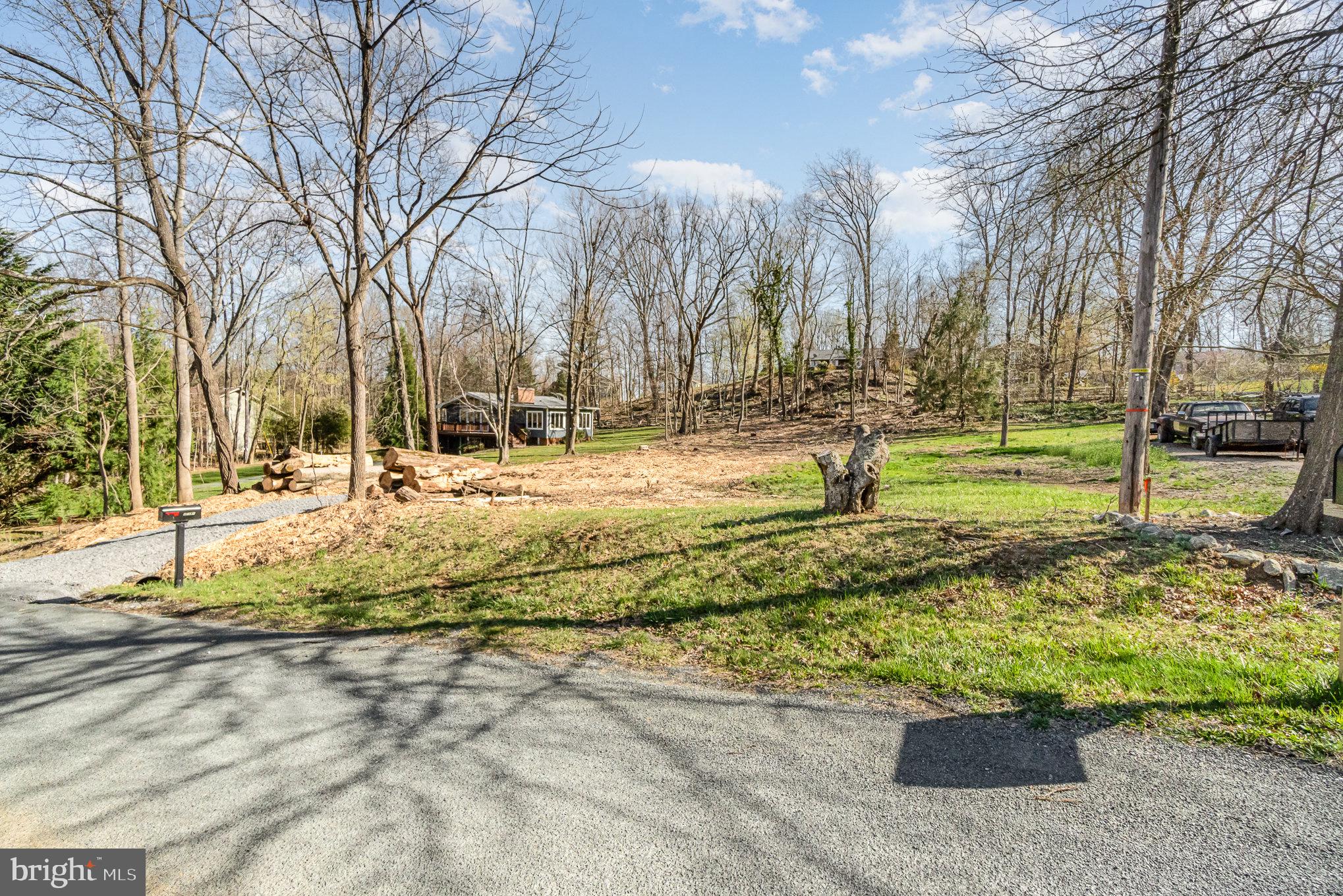 7 FAWN TRAIL