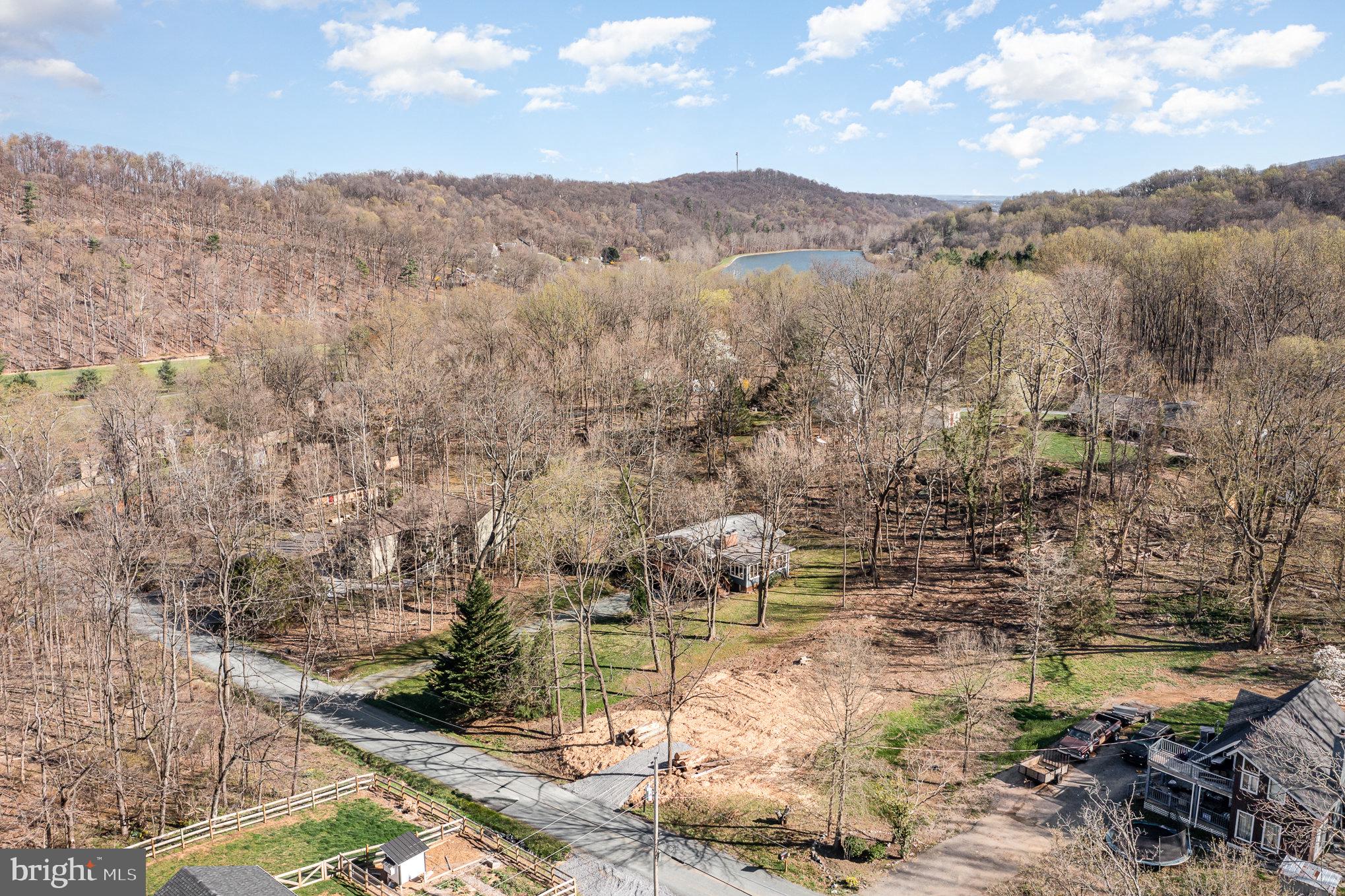 7 FAWN TRAIL