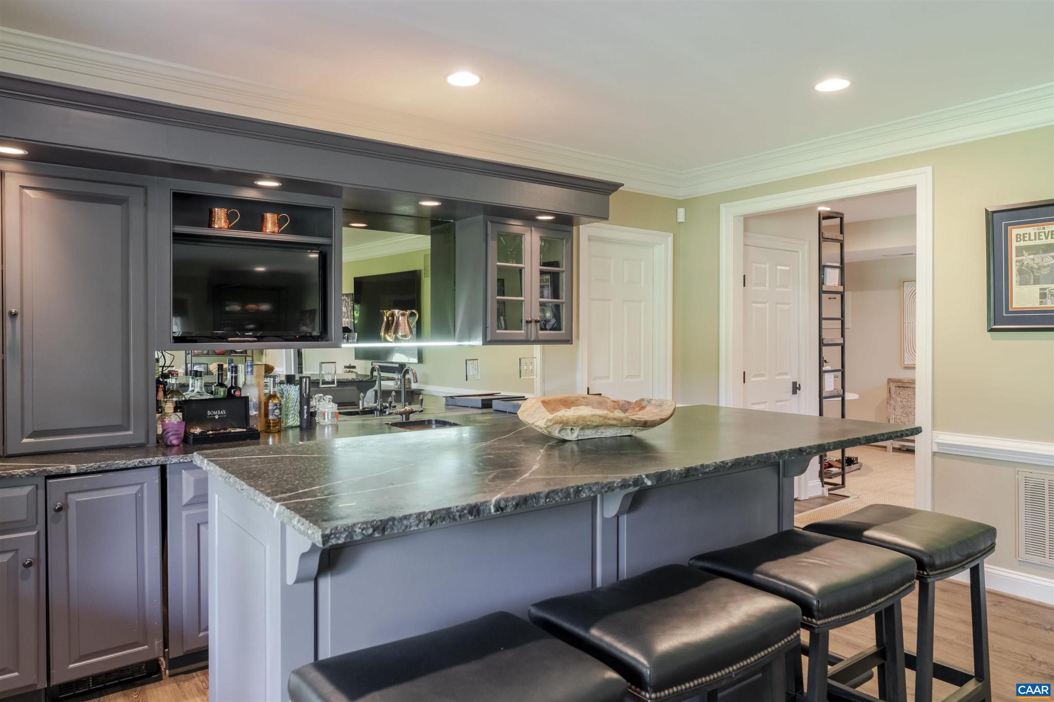 UNKNOWN - Residential Lease